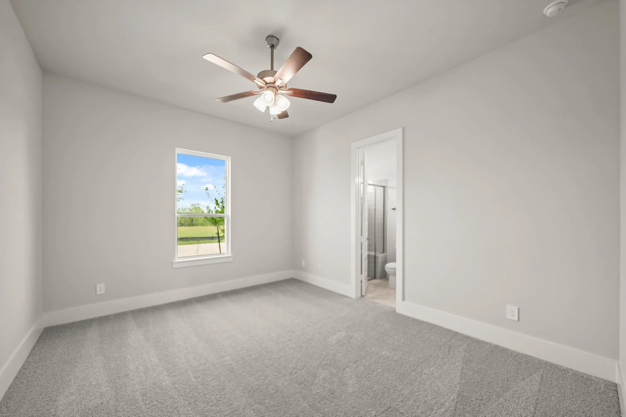 Property Slideshow image 25 of 45 | 15012 lakeline green ln, Willis, TX, 77318