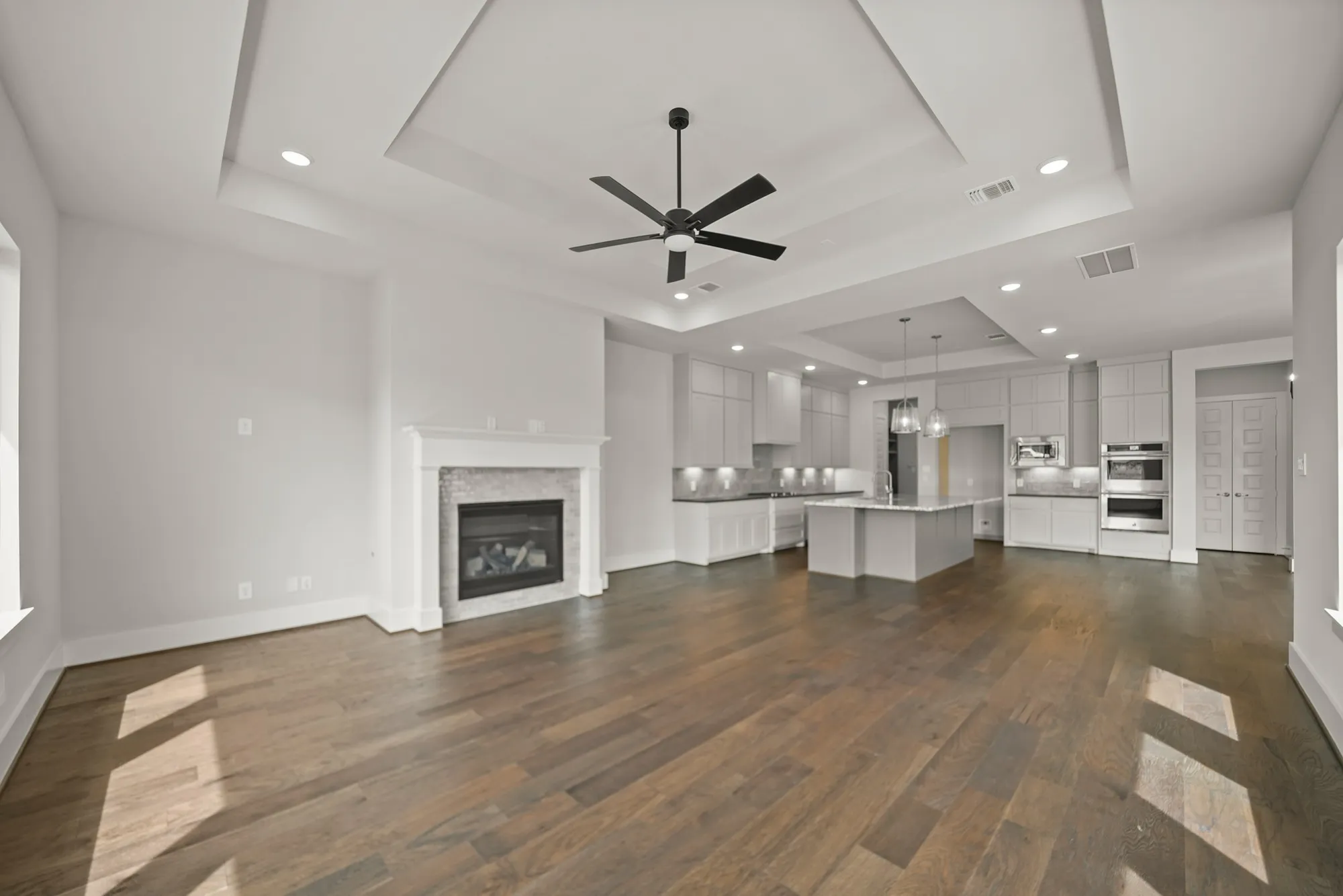 Property Slideshow image 23 of 45 | 15012 lakeline green ln, Willis, TX, 77318