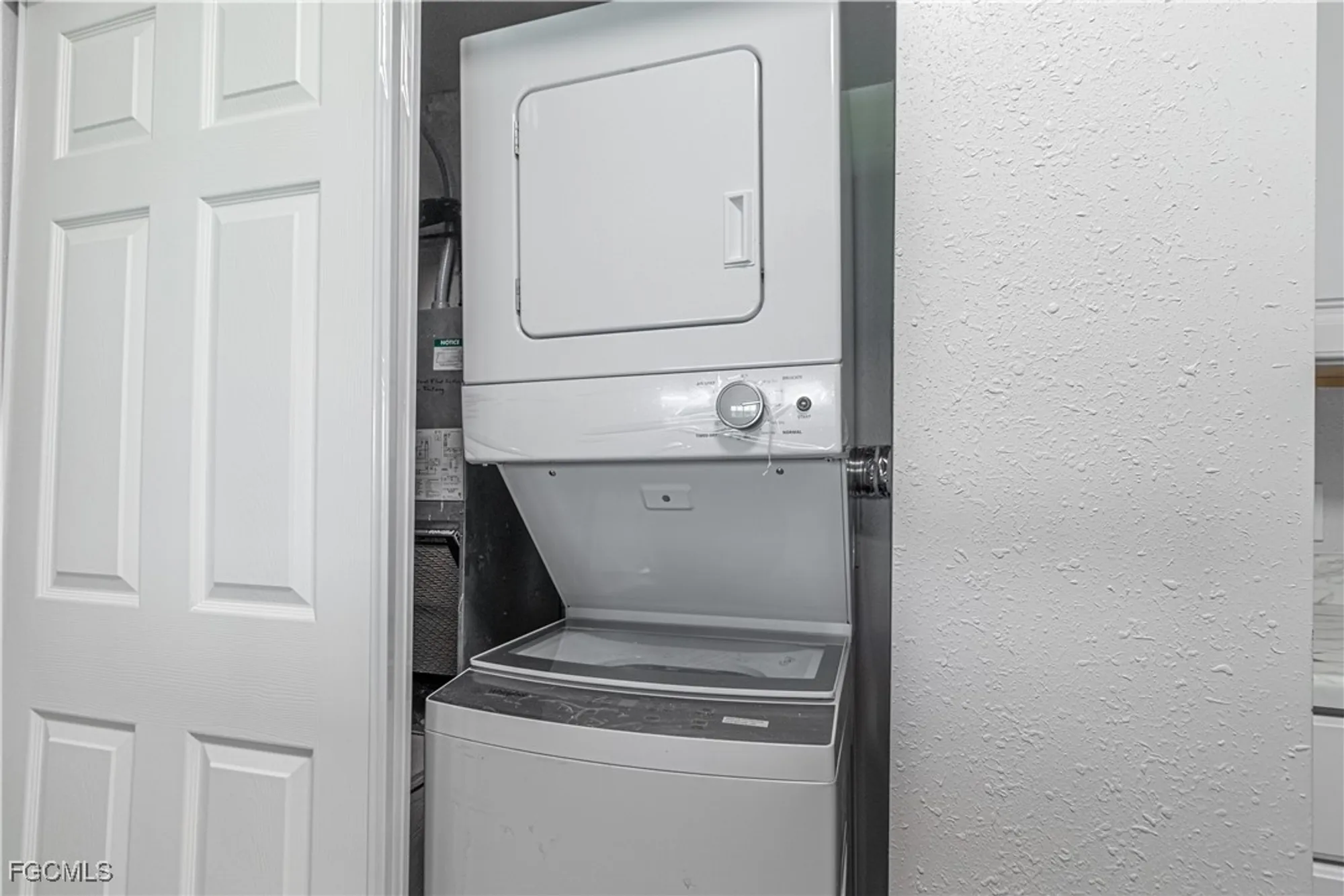 Property Slideshow image 6 of 34 | 7410 lake breeze dr 508, Fort Myers, FL, 33907