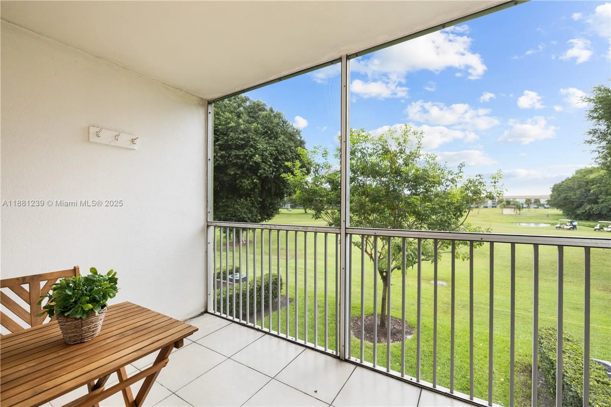 Property Slideshow image 14 of 37 | 901 sw 128th ave 212e, Pembroke Pines, FL, 33027