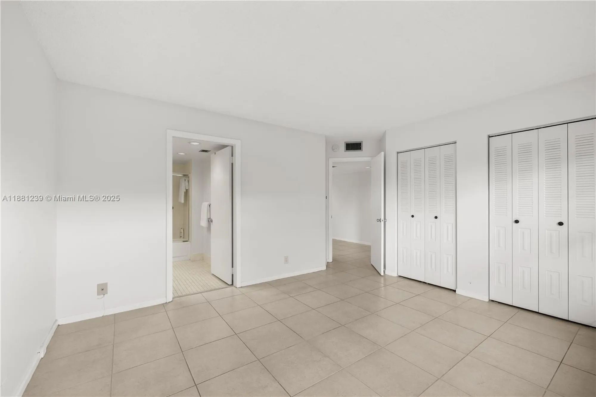 Property Slideshow image 10 of 37 | 901 sw 128th ave 212e, Pembroke Pines, FL, 33027