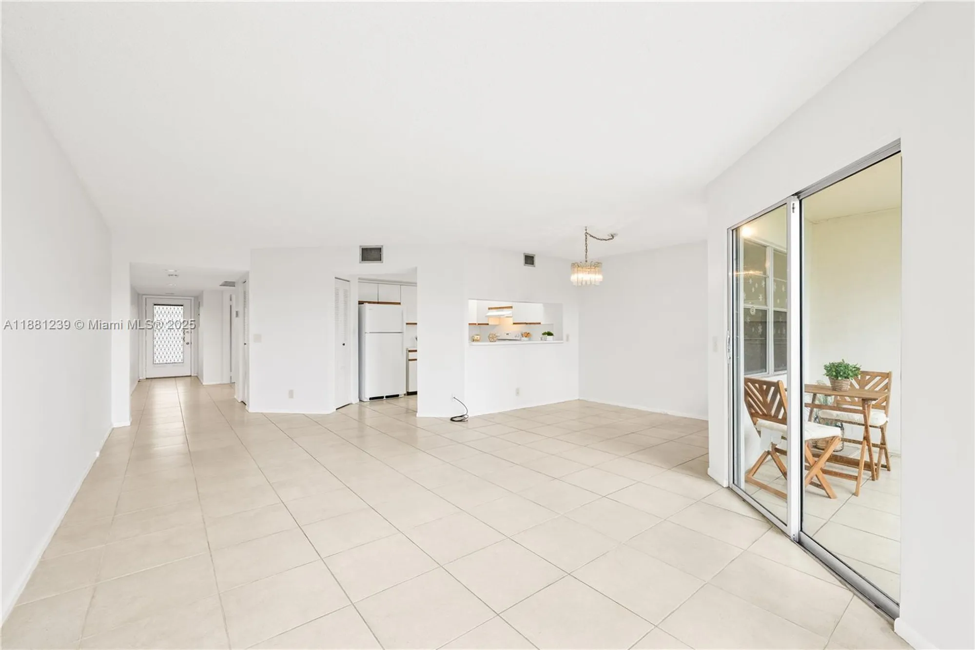 Property Slideshow image 2 of 37 | 901 sw 128th ave 212e, Pembroke Pines, FL, 33027