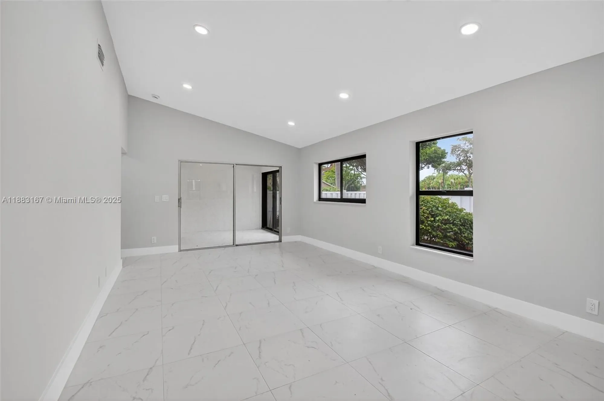 Property Slideshow image 10 of 57 | 8067 summerbreeze ln, Boca Raton, FL, 33496