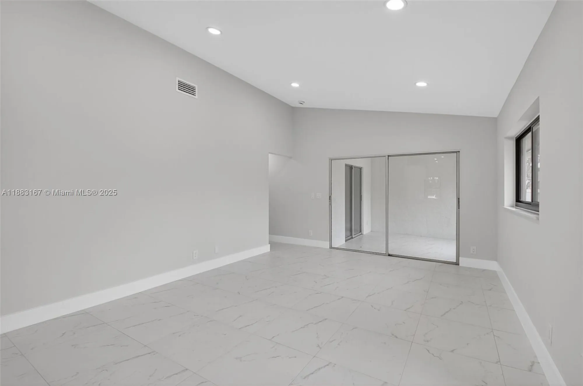 Property Slideshow image 11 of 57 | 8067 summerbreeze ln, Boca Raton, FL, 33496