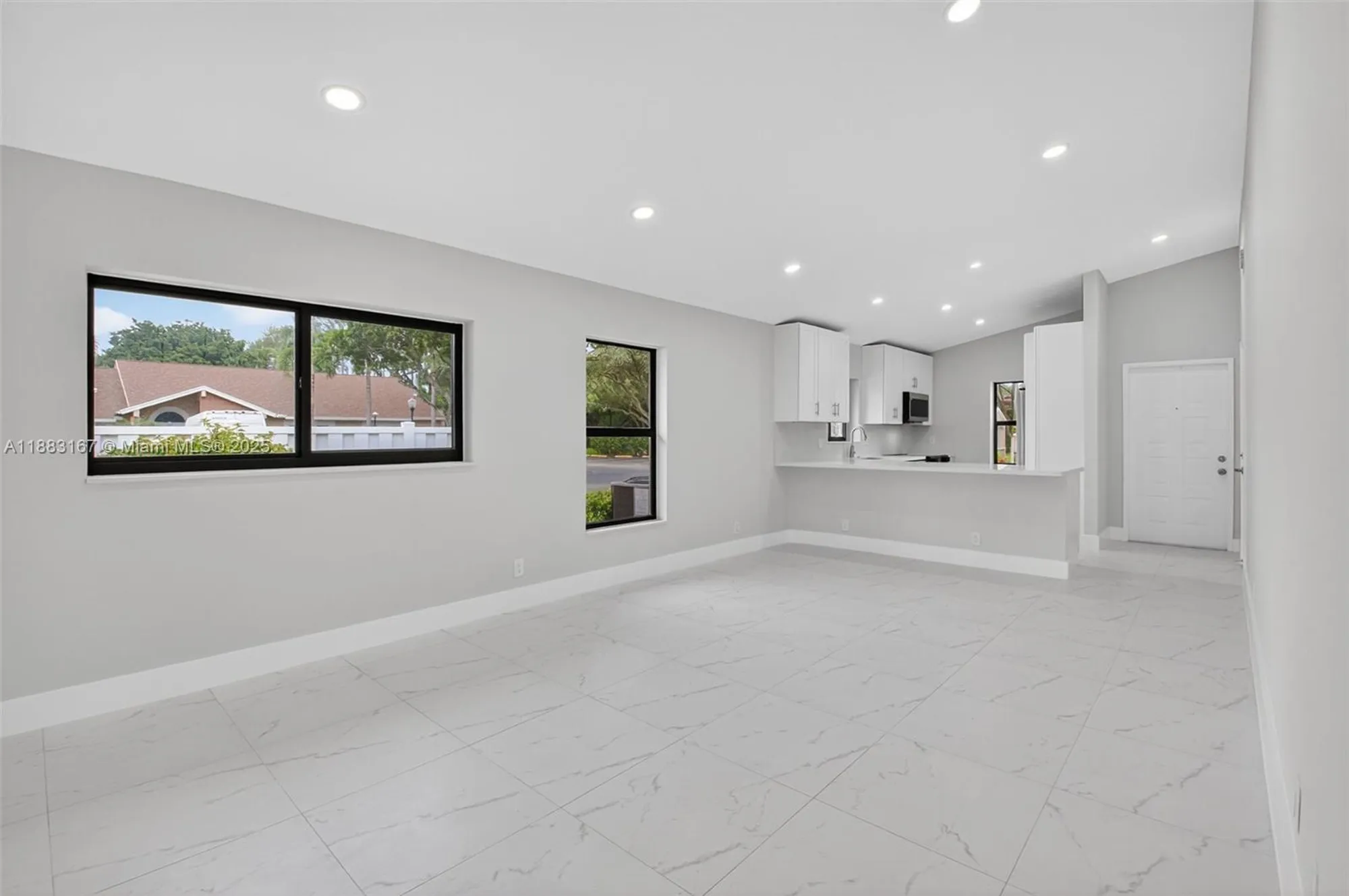 Property Slideshow image 13 of 57 | 8067 summerbreeze ln, Boca Raton, FL, 33496