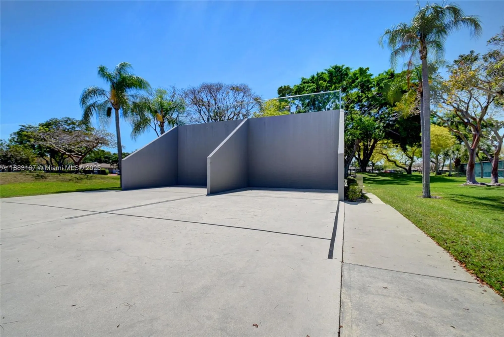 Property Slideshow image 46 of 57 | 8067 summerbreeze ln, Boca Raton, FL, 33496