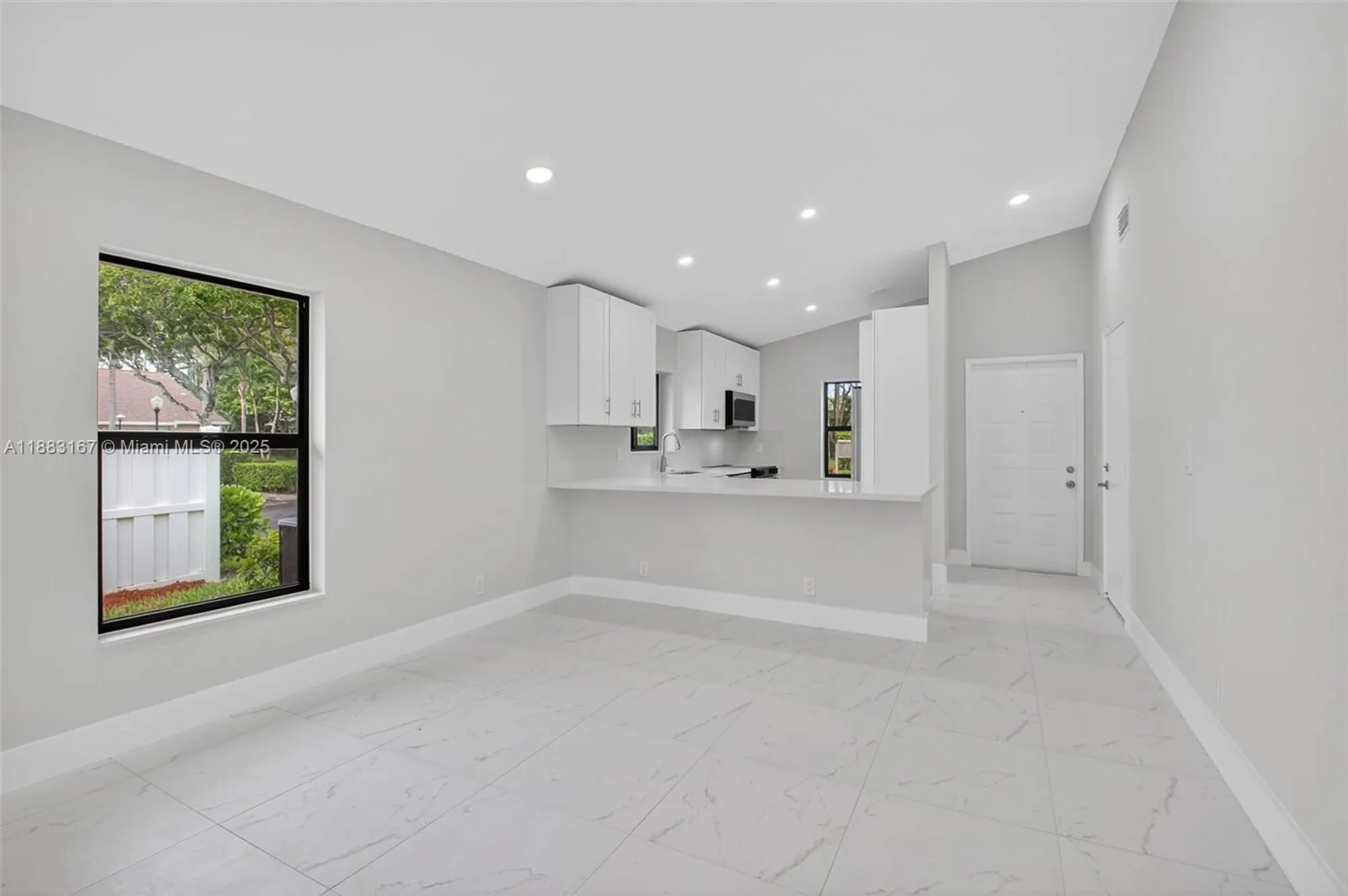 Property Slideshow image 8 of 57 | 8067 summerbreeze ln, Boca Raton, FL, 33496