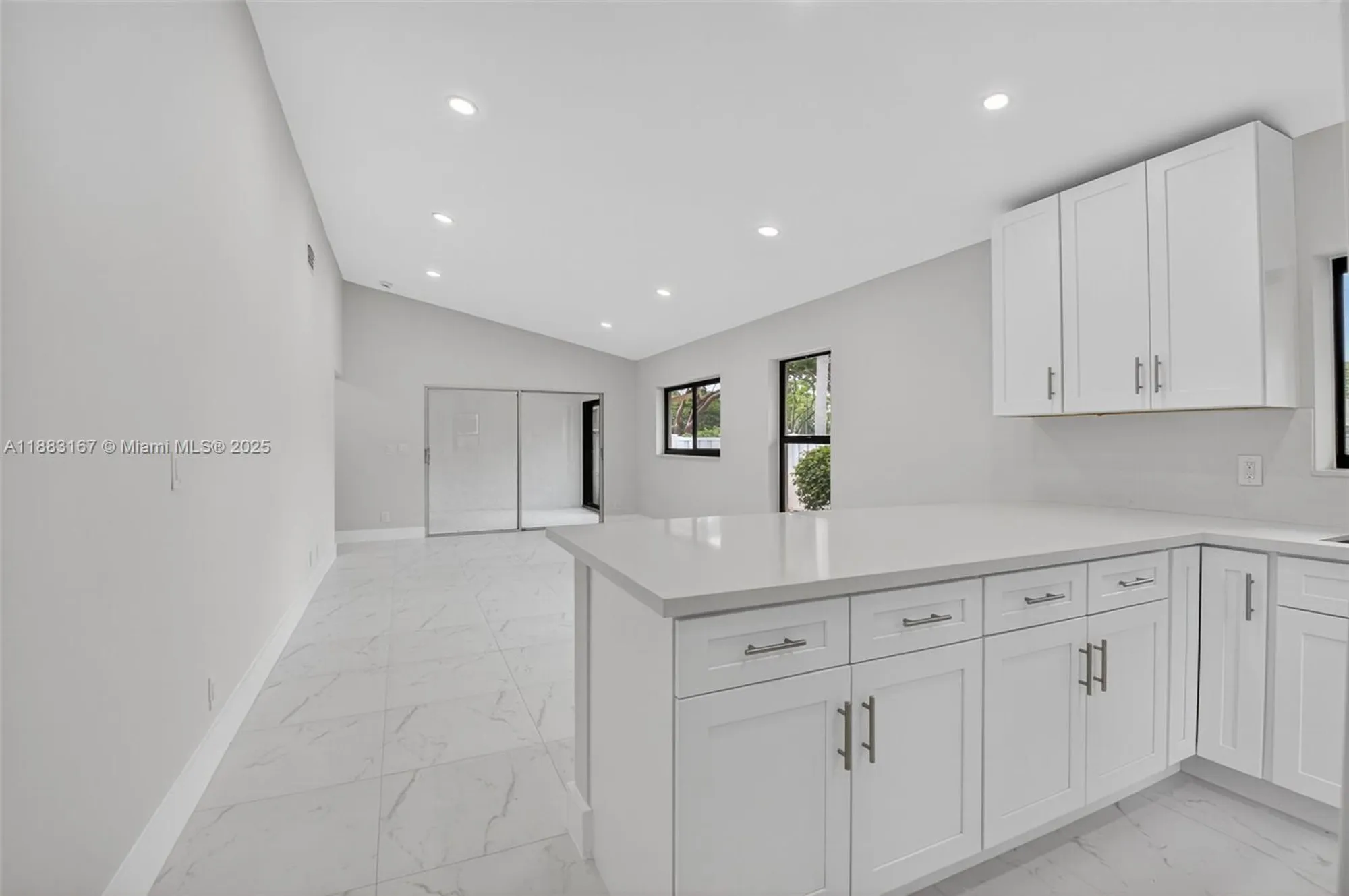 Property Slideshow image 9 of 57 | 8067 summerbreeze ln, Boca Raton, FL, 33496