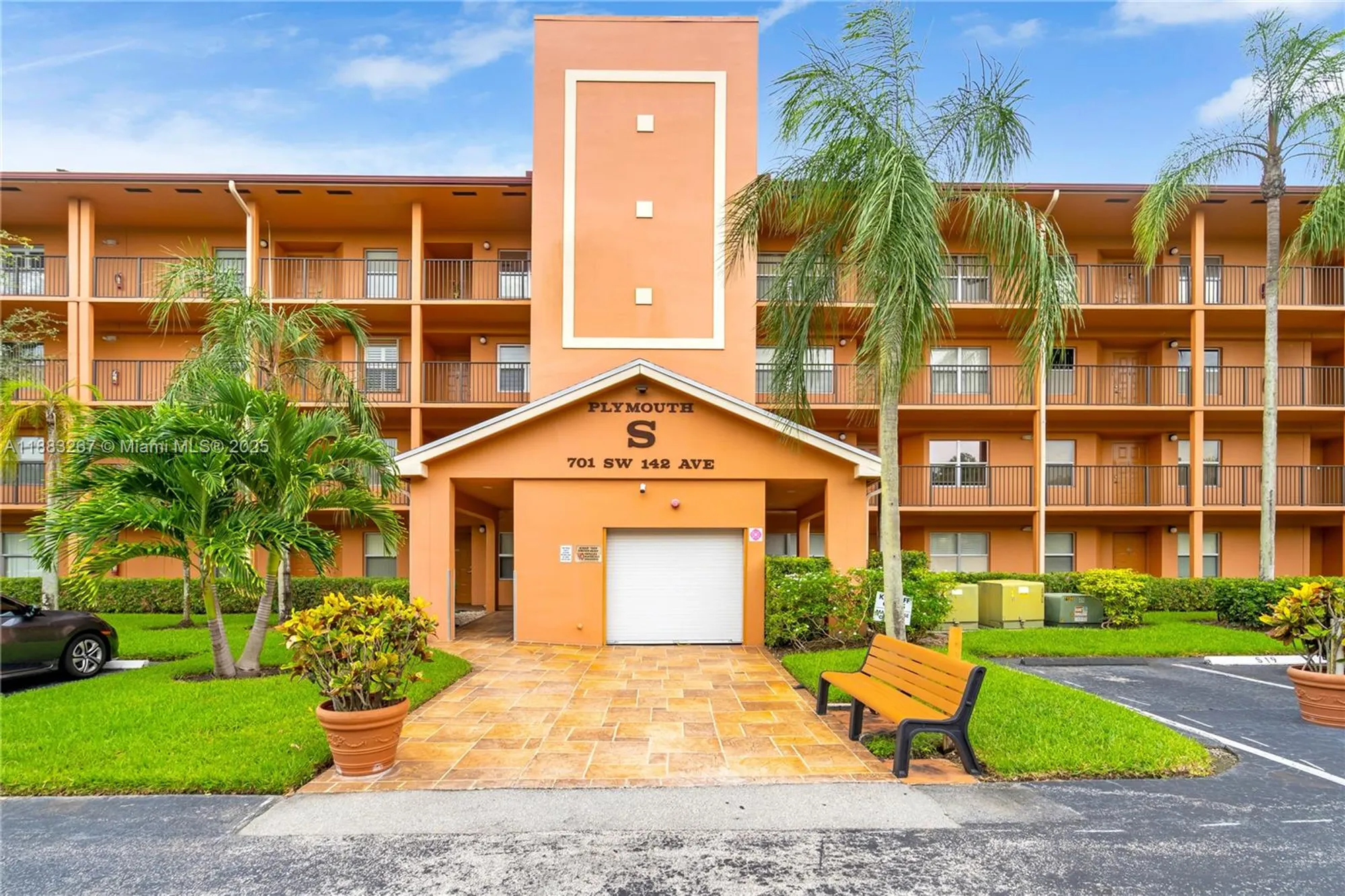 Property Slideshow image 21 of 25 | 701 sw 142nd ave 108s, Pembroke Pines, FL, 33027