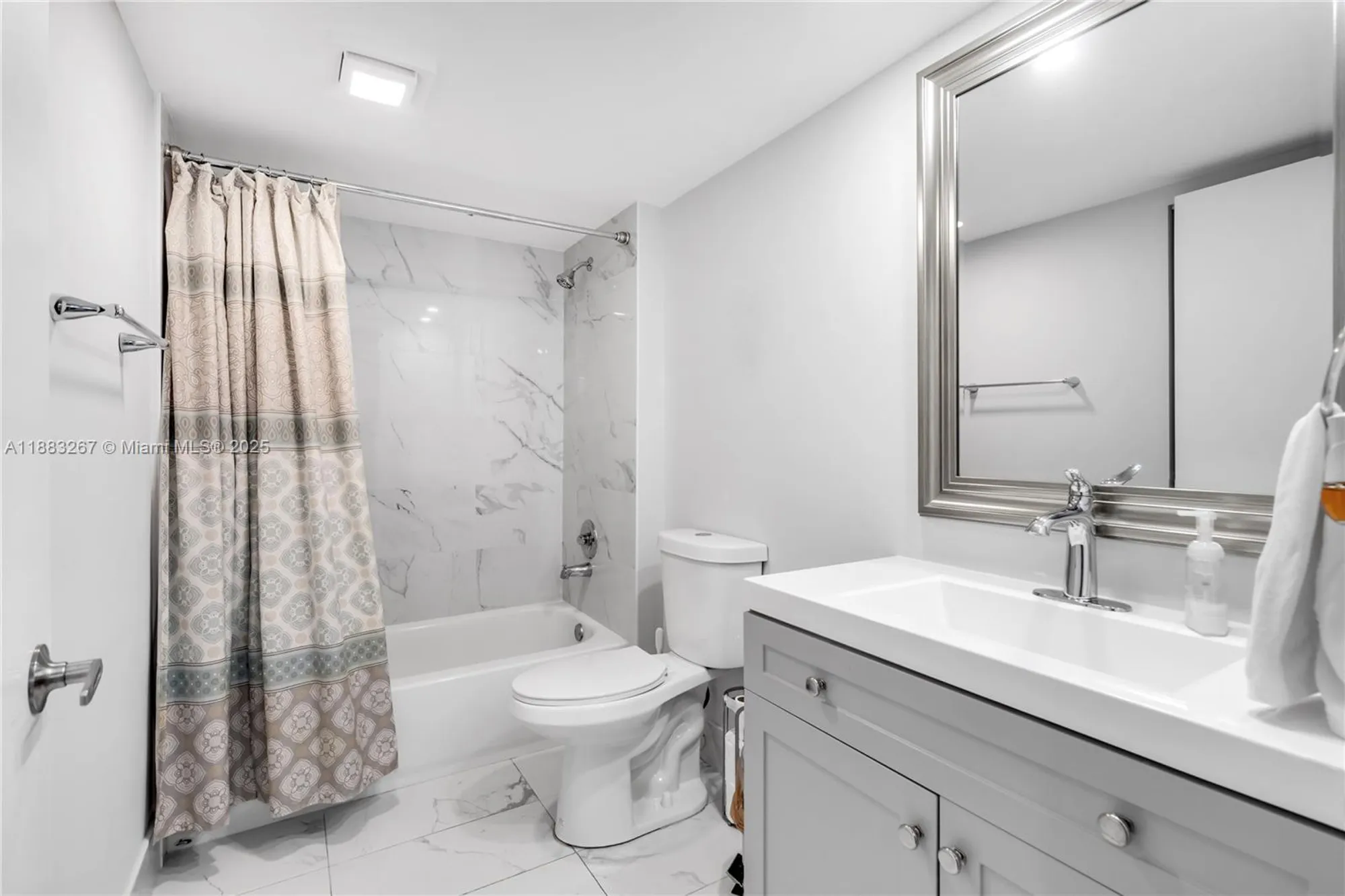 Property Slideshow image 8 of 25 | 701 sw 142nd ave 108s, Pembroke Pines, FL, 33027