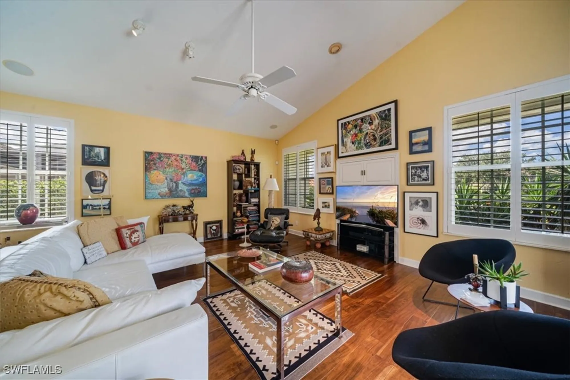 Property Slideshow image 16 of 50 | 215 monterey dr, Naples, FL, 34119
