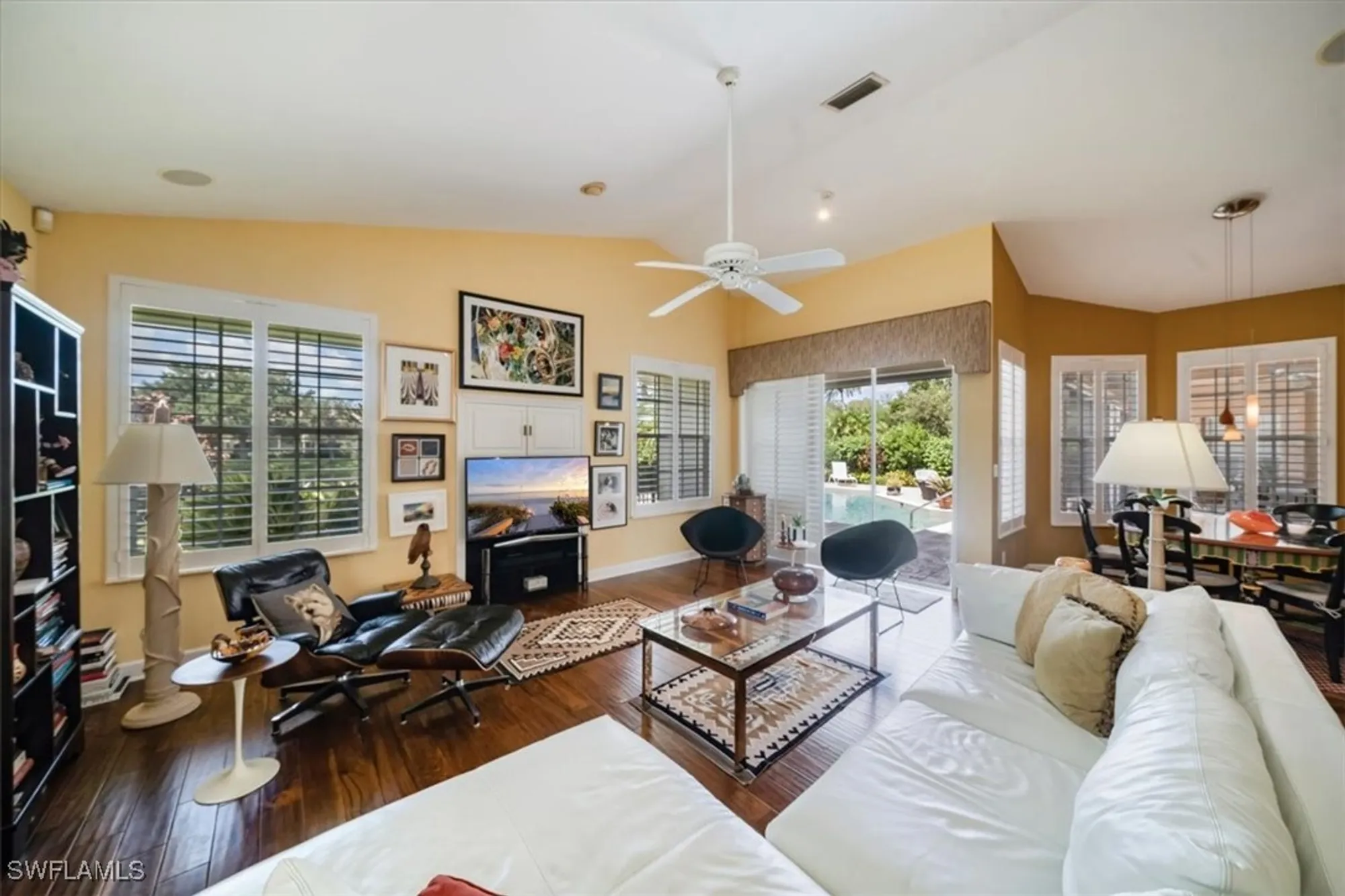 Property Slideshow image 19 of 50 | 215 monterey dr, Naples, FL, 34119