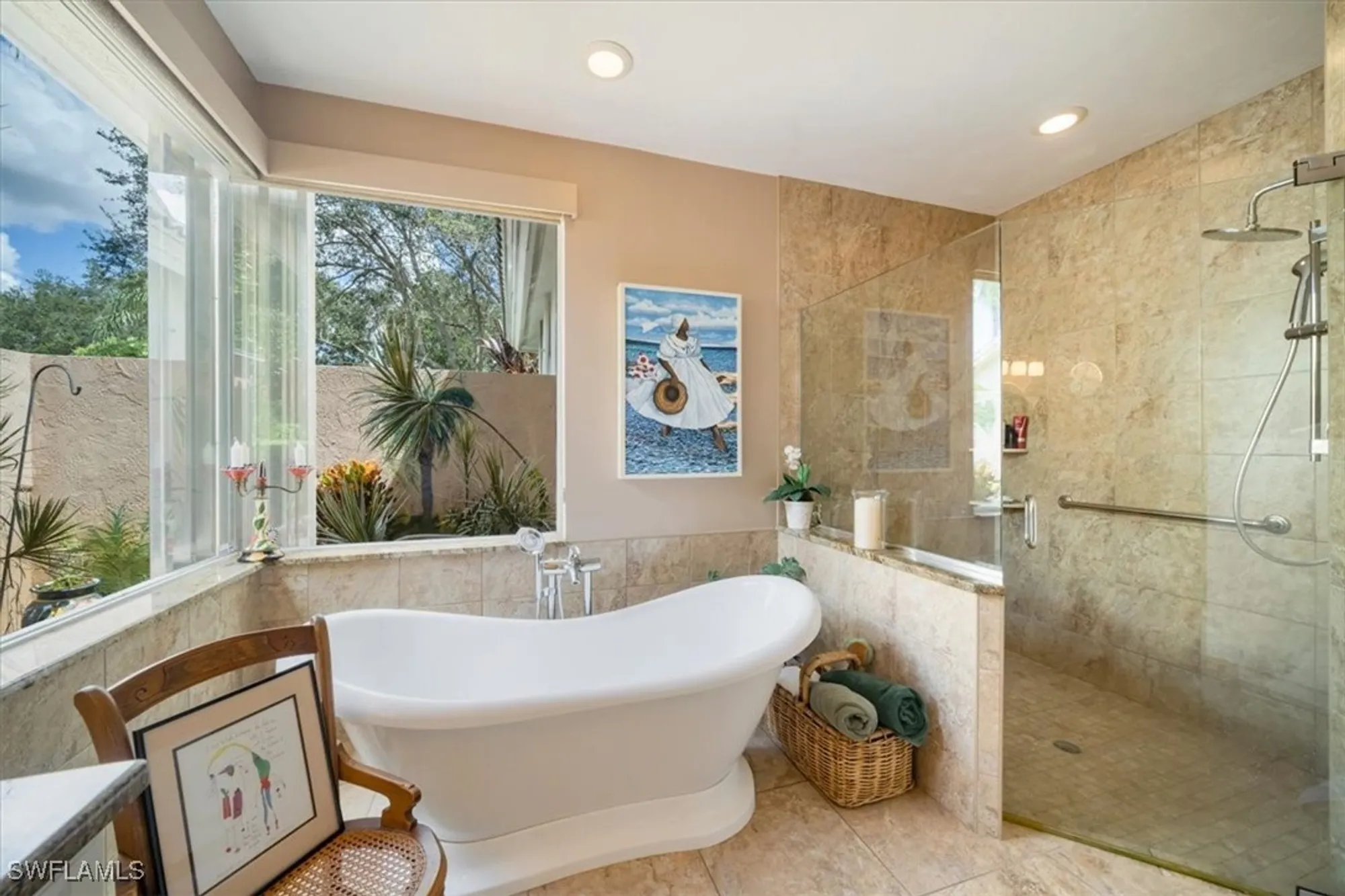 Property Slideshow image 25 of 50 | 215 monterey dr, Naples, FL, 34119