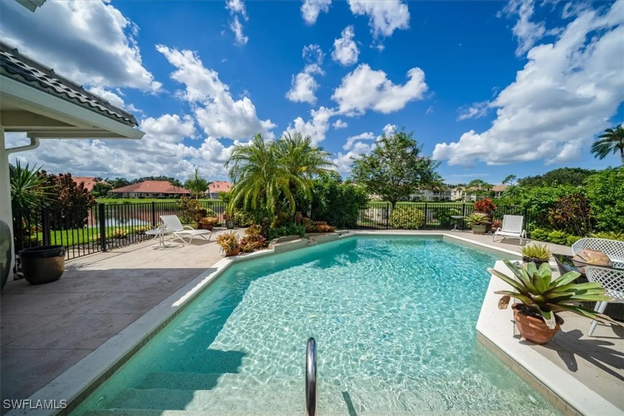 Property Slideshow image 31 of 50 | 215 monterey dr, Naples, FL, 34119