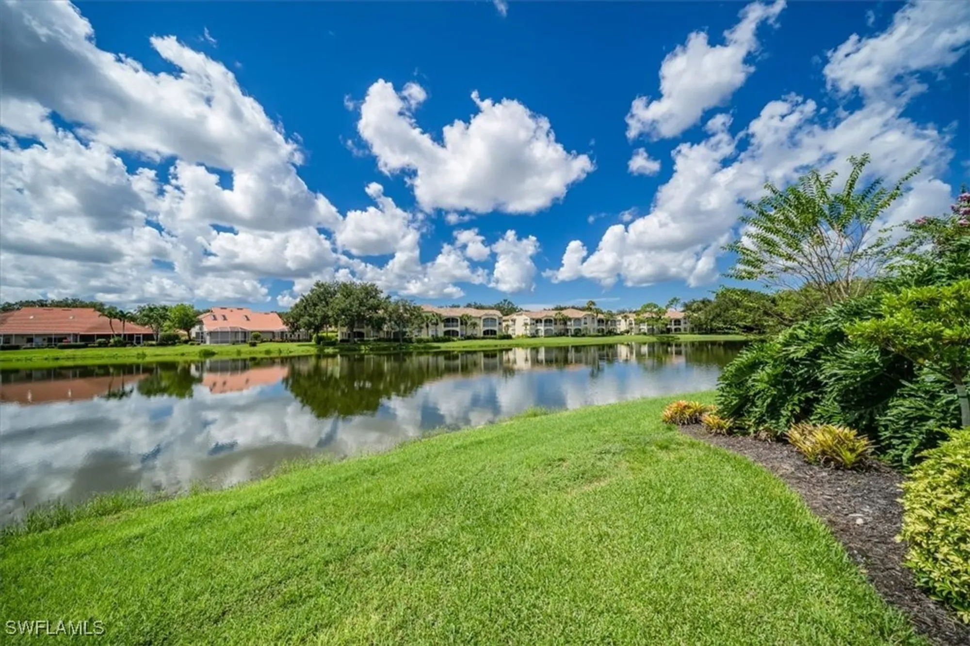 Property Slideshow image 33 of 50 | 215 monterey dr, Naples, FL, 34119