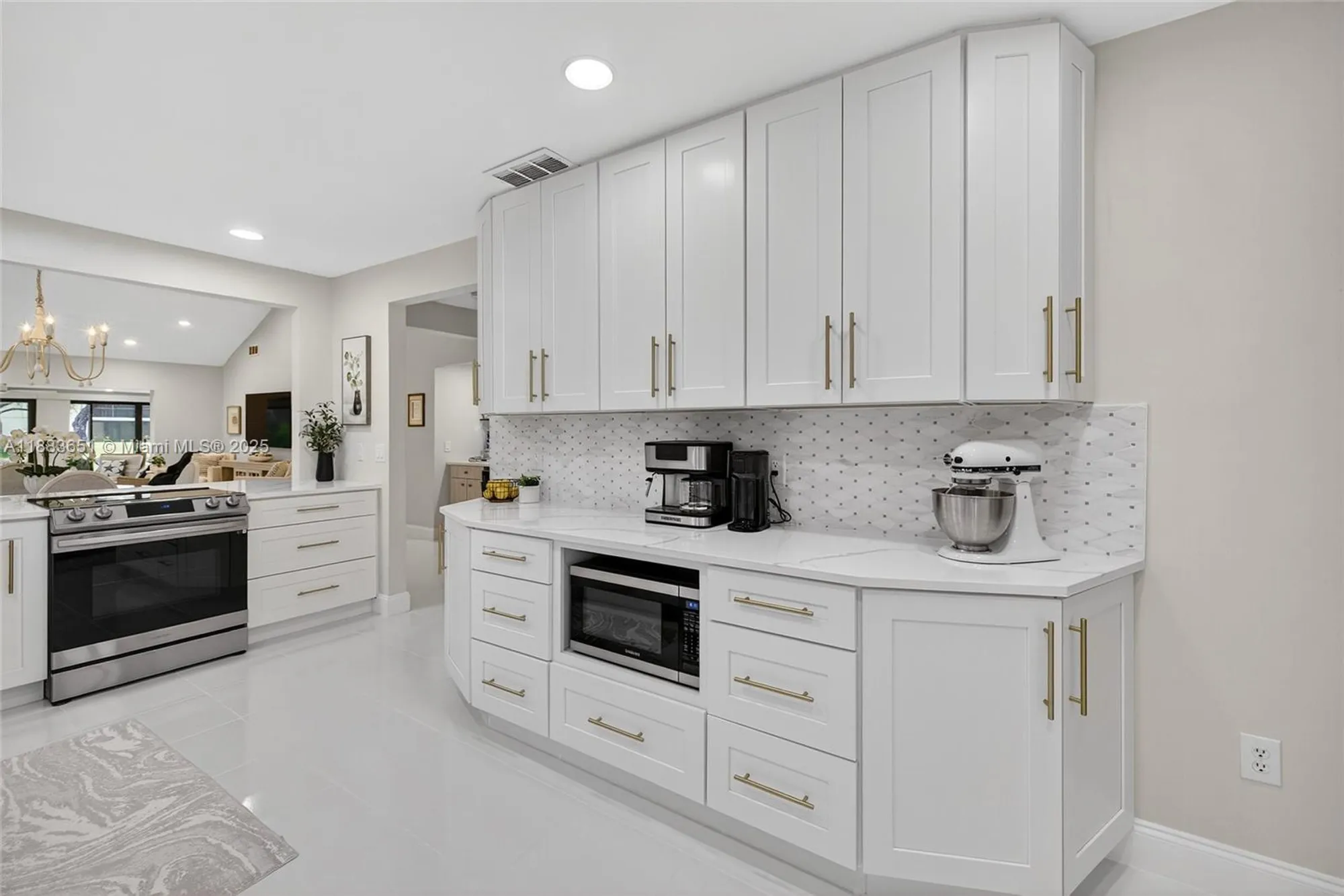 Property Slideshow image 12 of 61 | 21695 arriba real, Boca Raton, FL, 33433