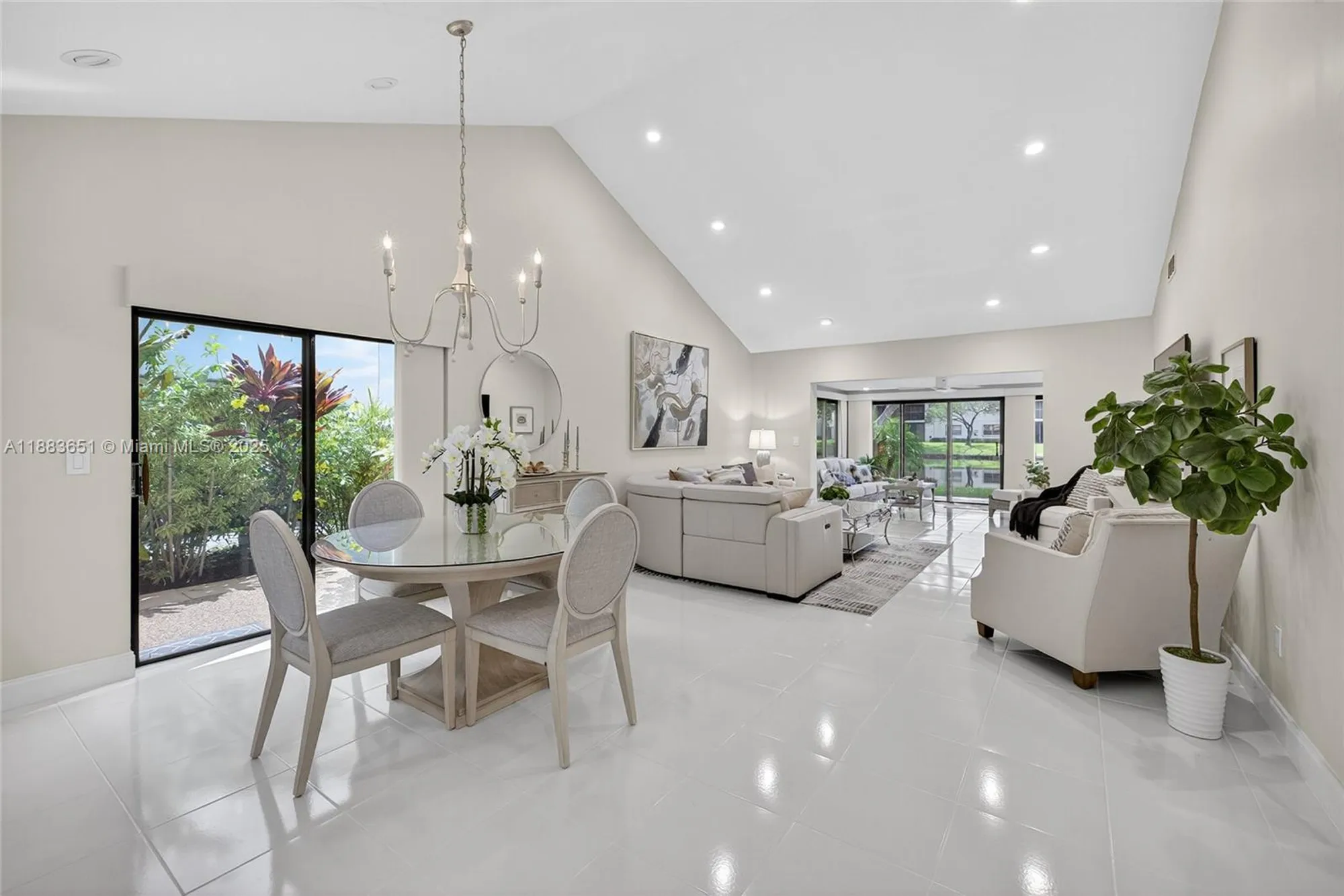 Property Slideshow image 3 of 61 | 21695 arriba real, Boca Raton, FL, 33433