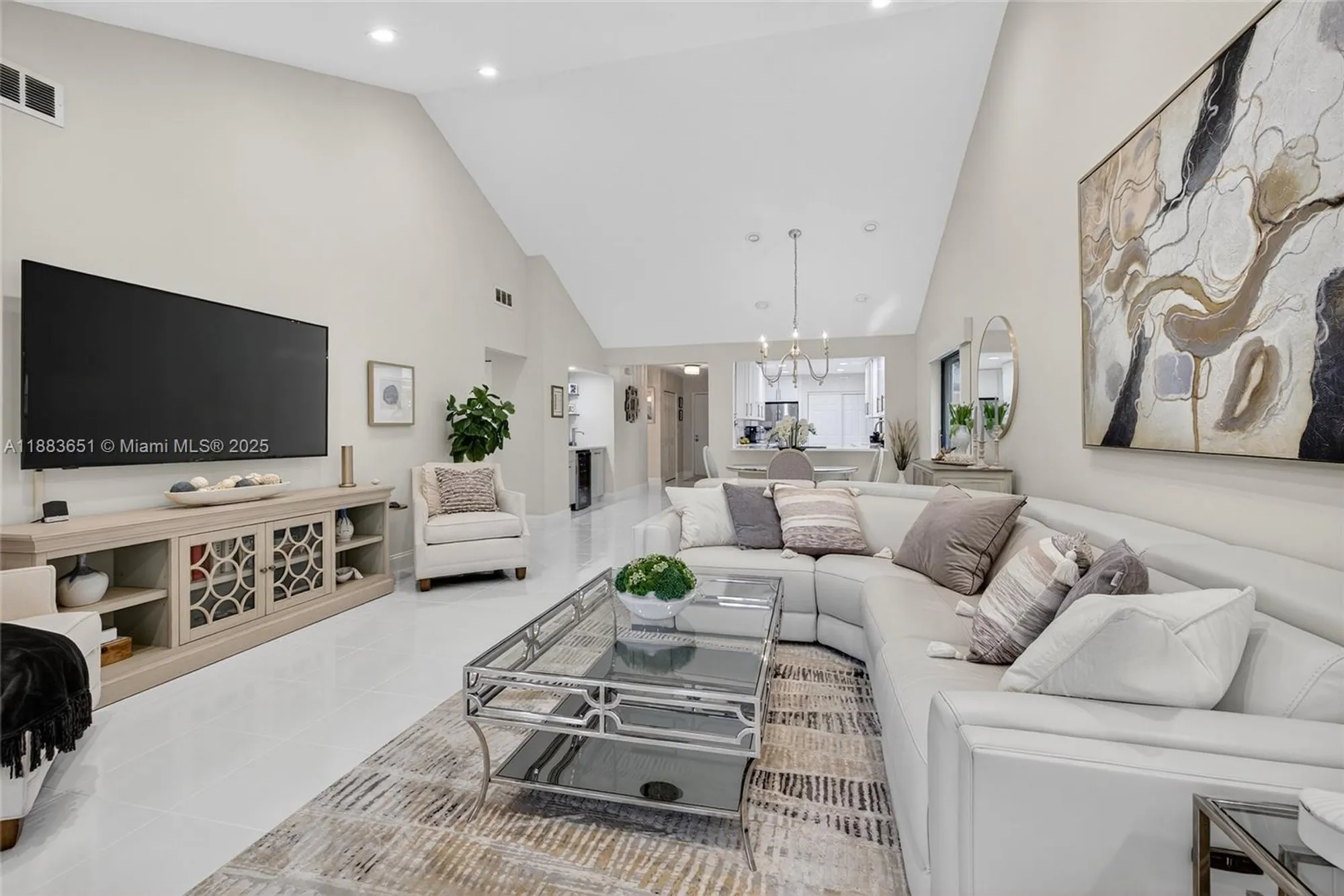 Property Slideshow image 7 of 61 | 21695 arriba real, Boca Raton, FL, 33433