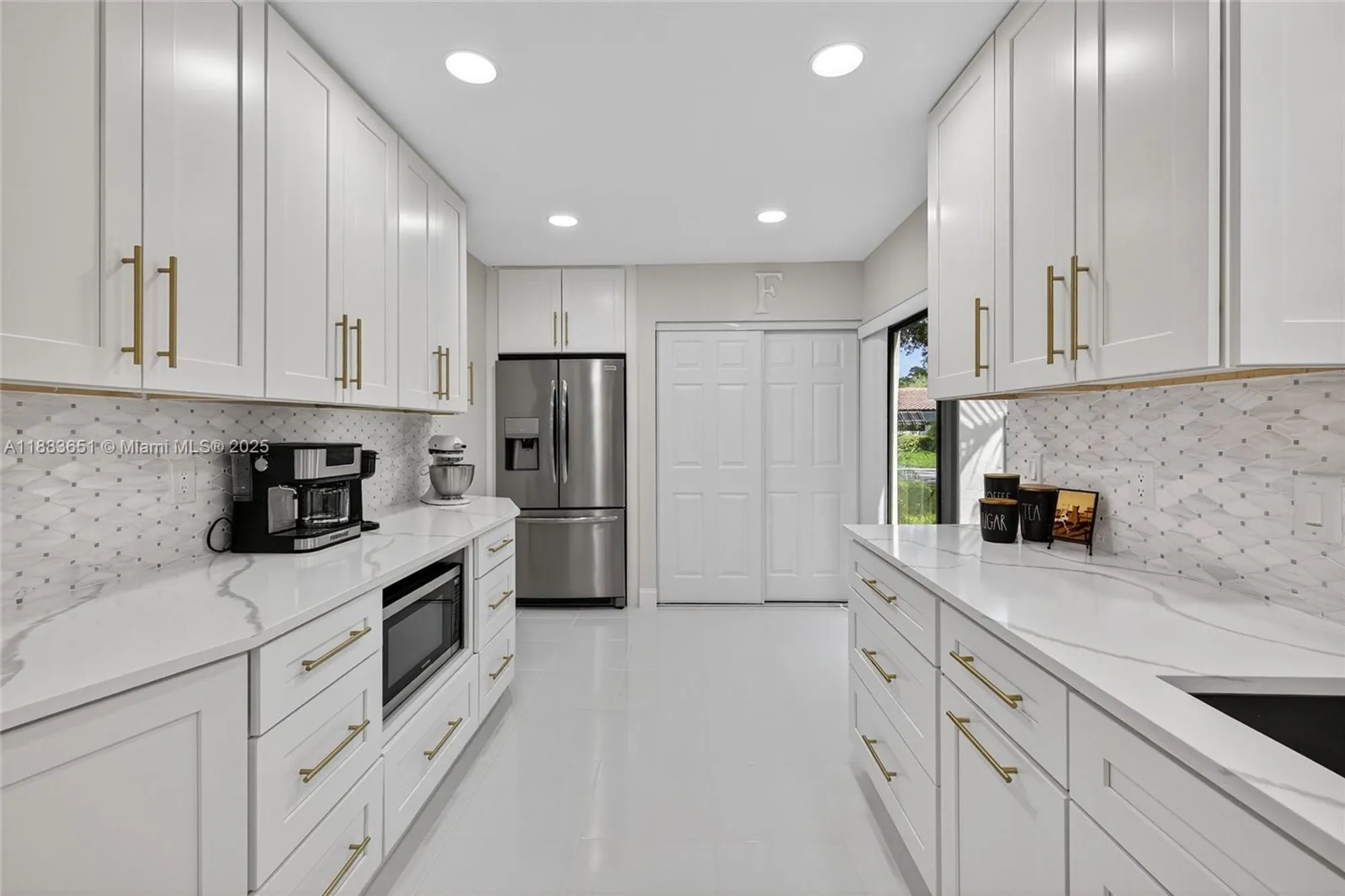 Property Slideshow image 9 of 61 | 21695 arriba real, Boca Raton, FL, 33433