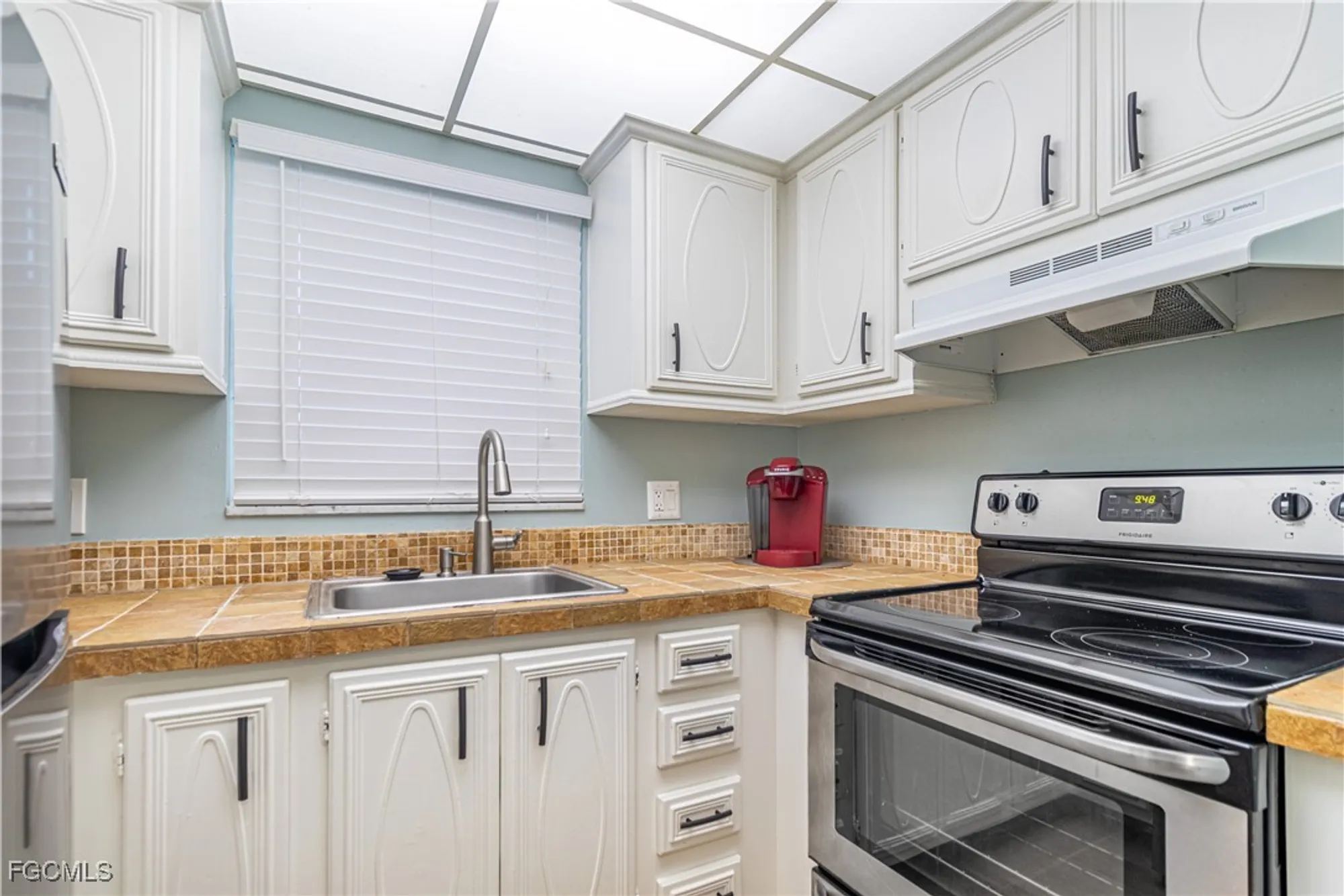 Property Slideshow image 6 of 37 | 1724 pine valley dr apt 106, Fort Myers, FL, 33907