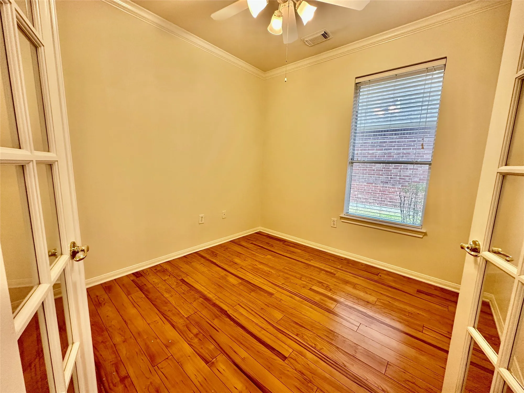 Property Slideshow image 16 of 31 | 1306 modena dr, Pearland, TX, 77581