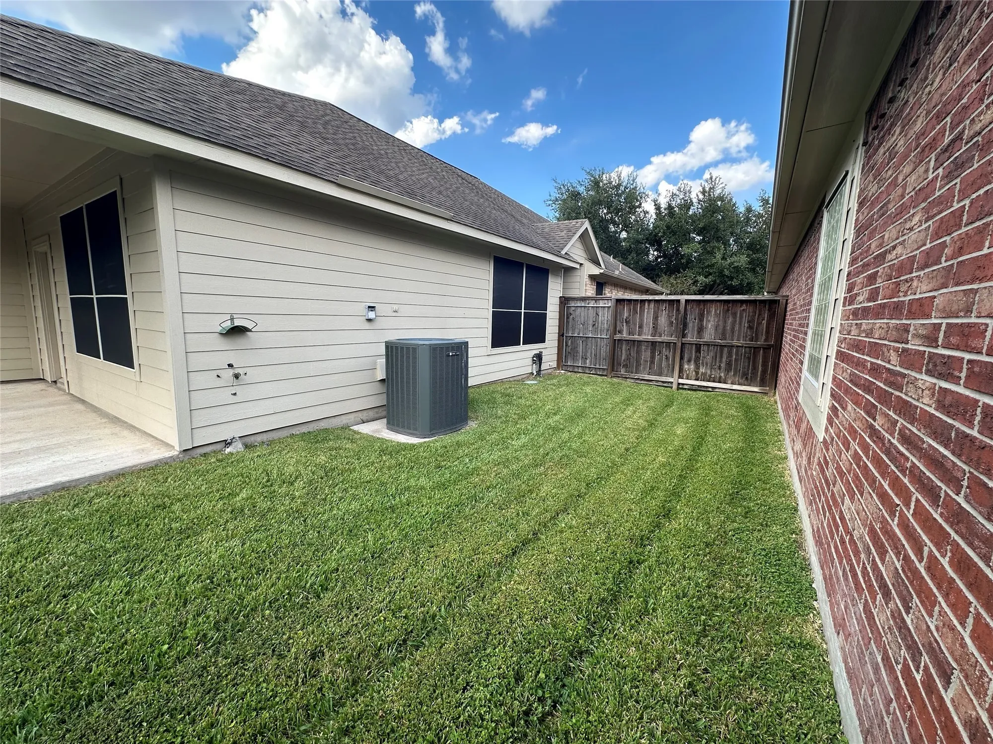 Property Slideshow image 25 of 31 | 1306 modena dr, Pearland, TX, 77581