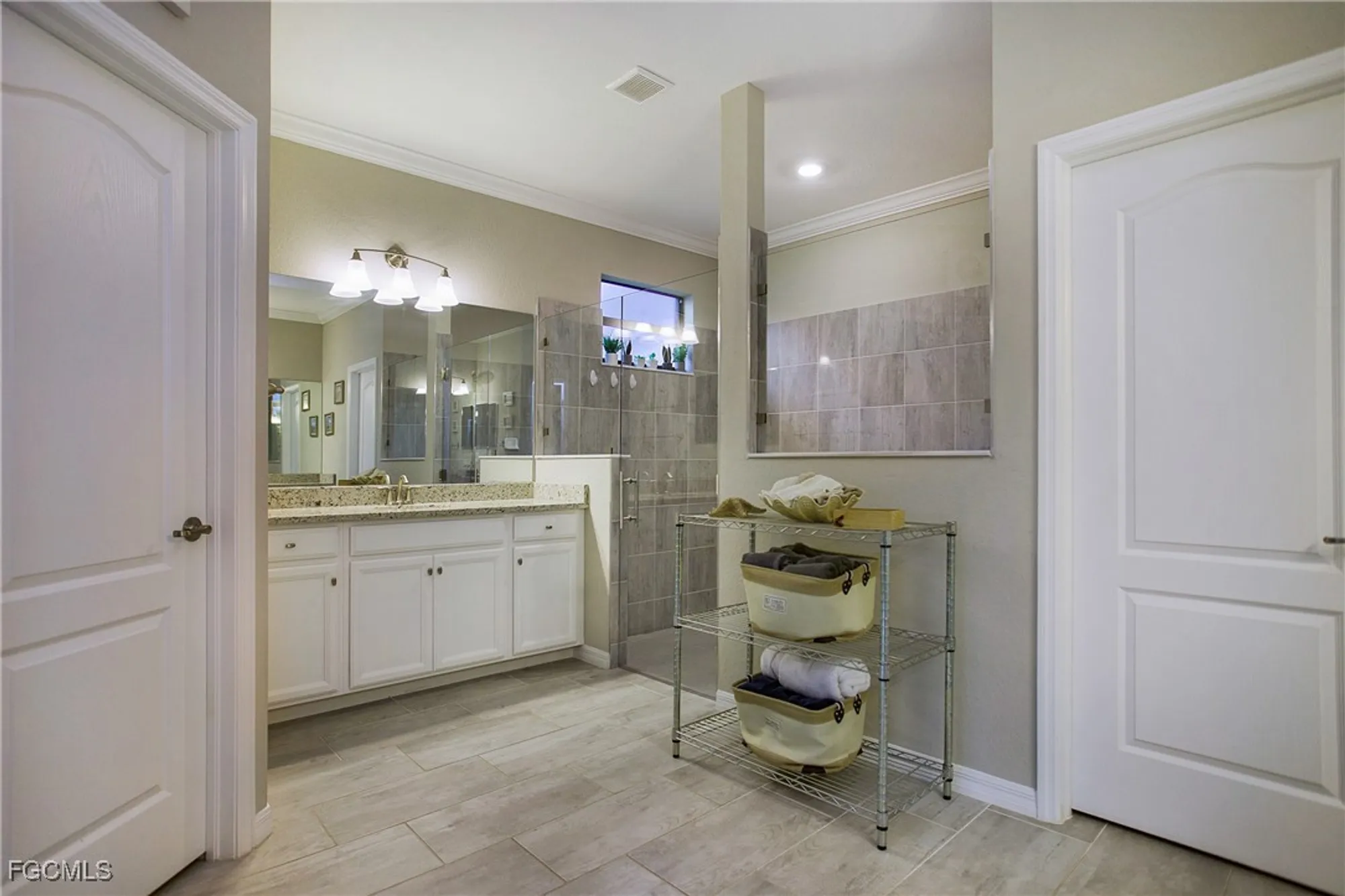 Property Slideshow image 17 of 50 | 19306 elston way, Estero, FL, 33928