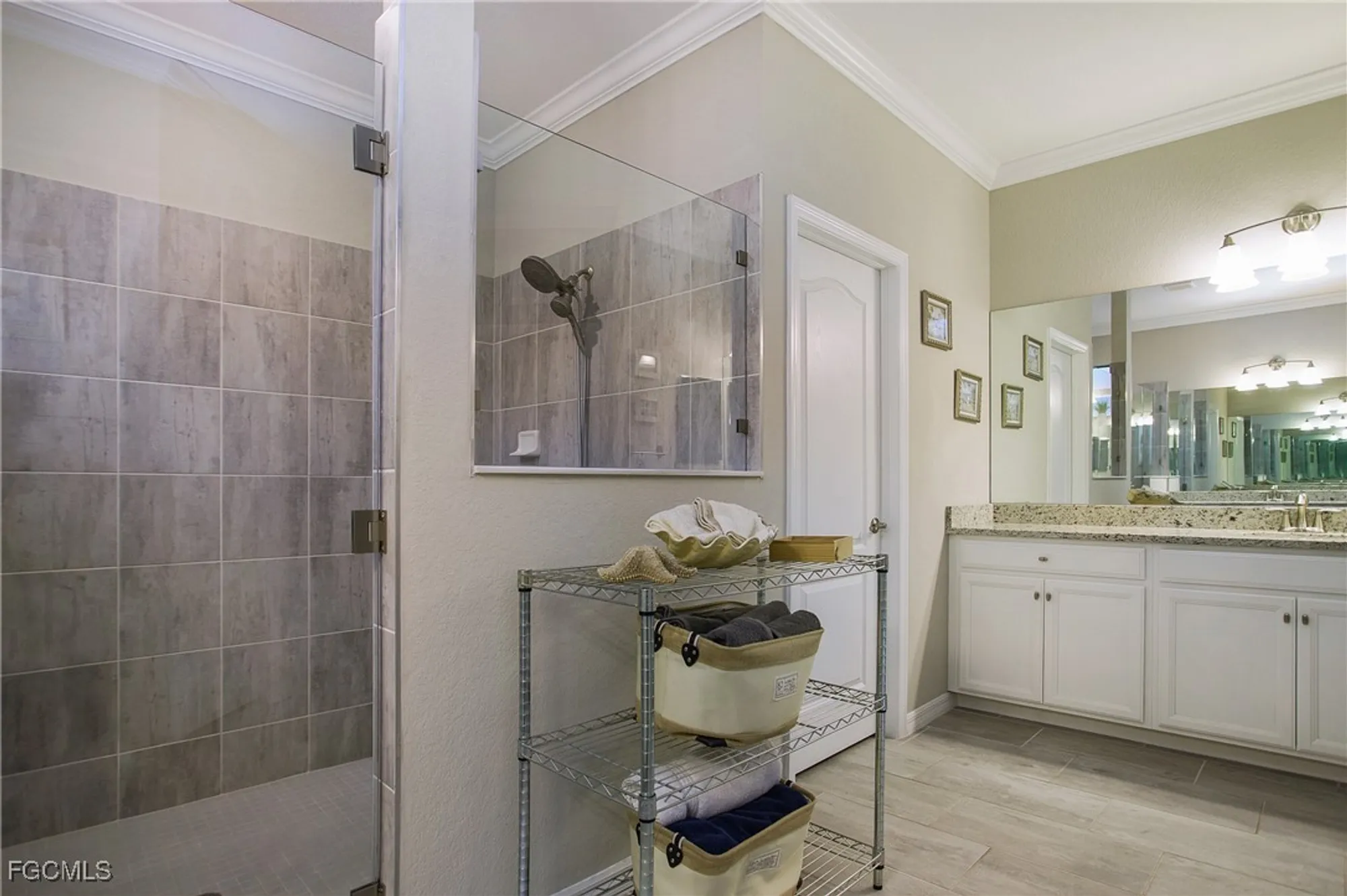 Property Slideshow image 18 of 50 | 19306 elston way, Estero, FL, 33928