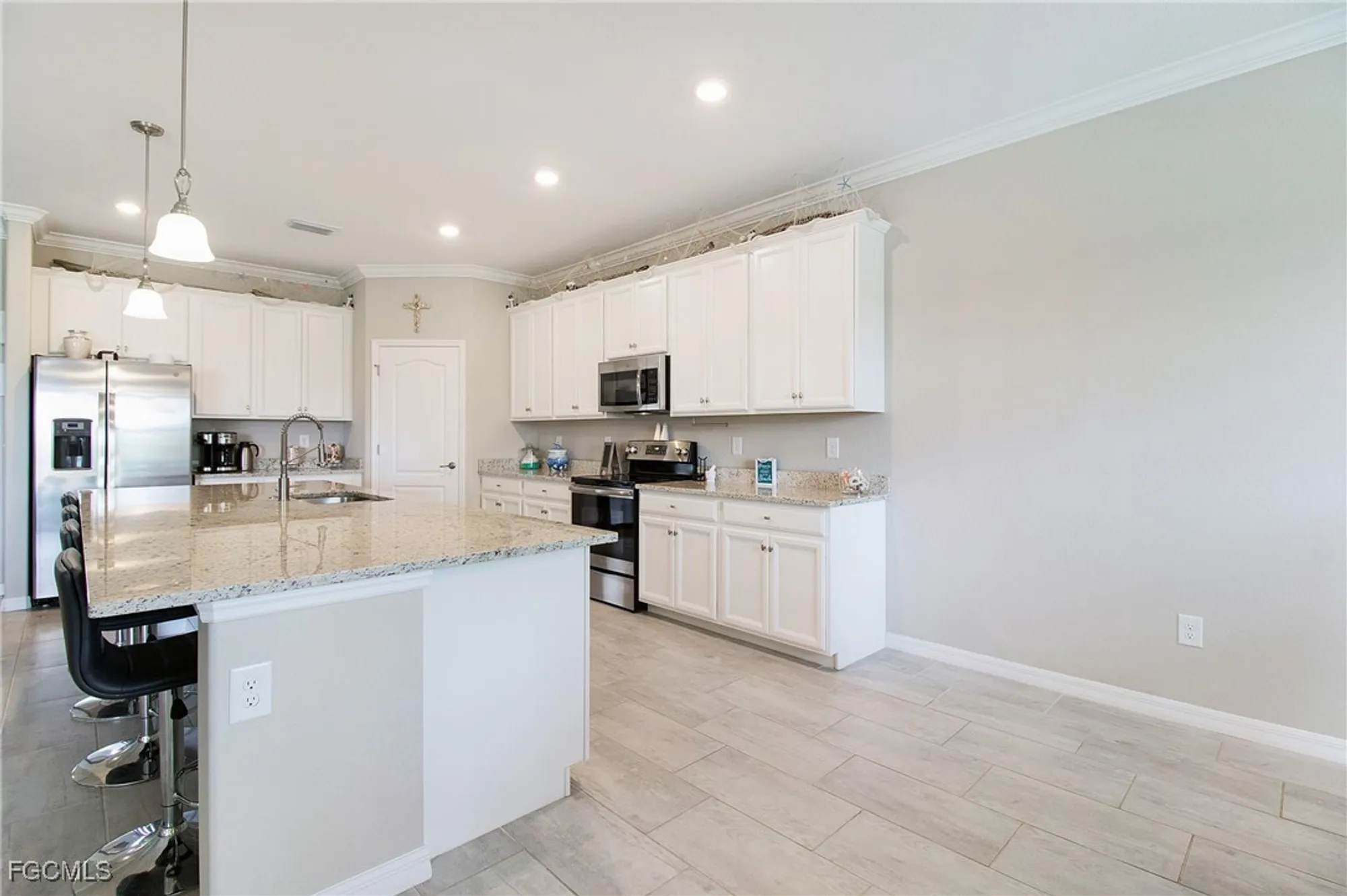 Property Slideshow image 11 of 50 | 19306 elston way, Estero, FL, 33928