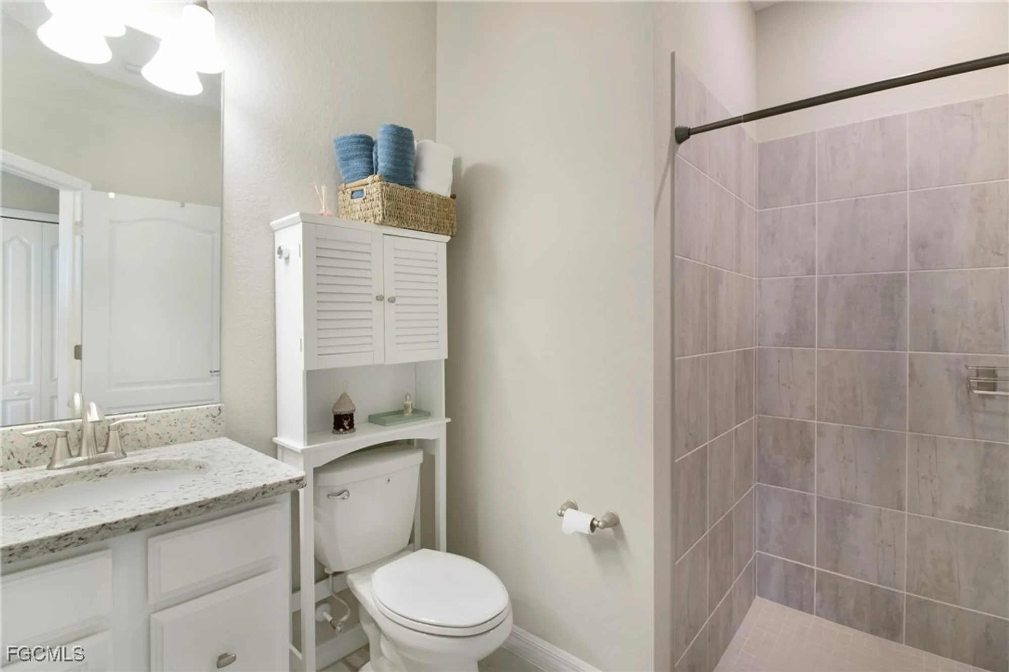 Property Slideshow image 22 of 50 | 19306 elston way, Estero, FL, 33928