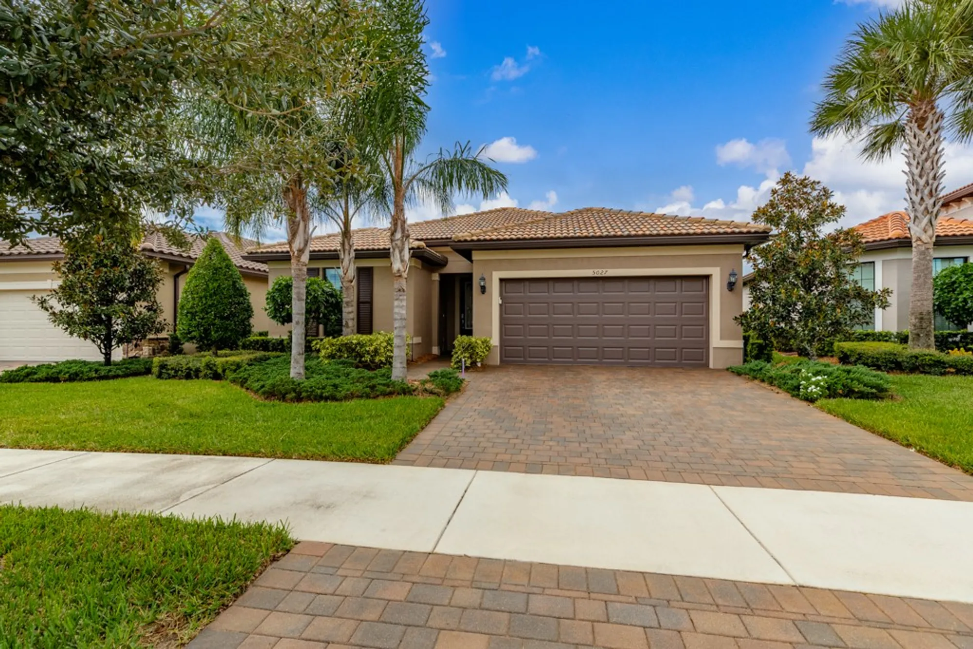 Property Slideshow image 2 of 36 | 5027 monroe cir, Vero Beach, FL, 32967