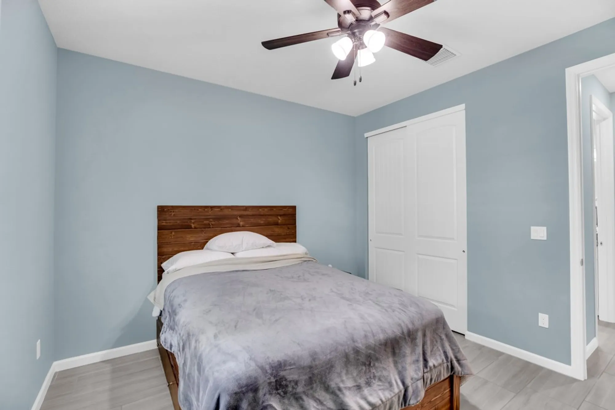 Property Slideshow image 20 of 36 | 5027 monroe cir, Vero Beach, FL, 32967