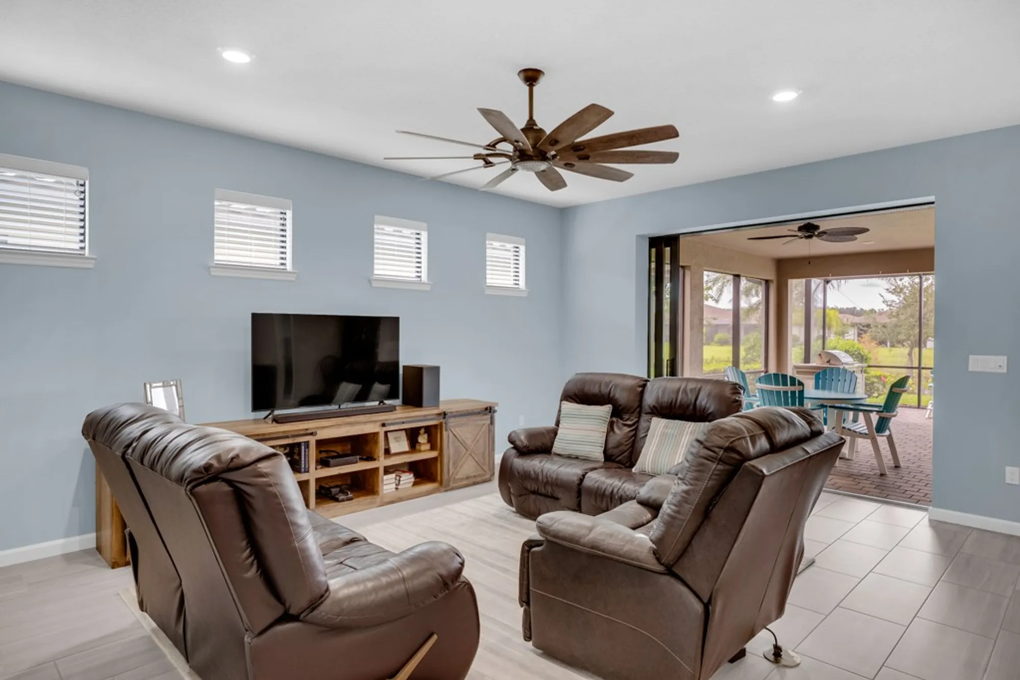Property Slideshow image 7 of 36 | 5027 monroe cir, Vero Beach, FL, 32967