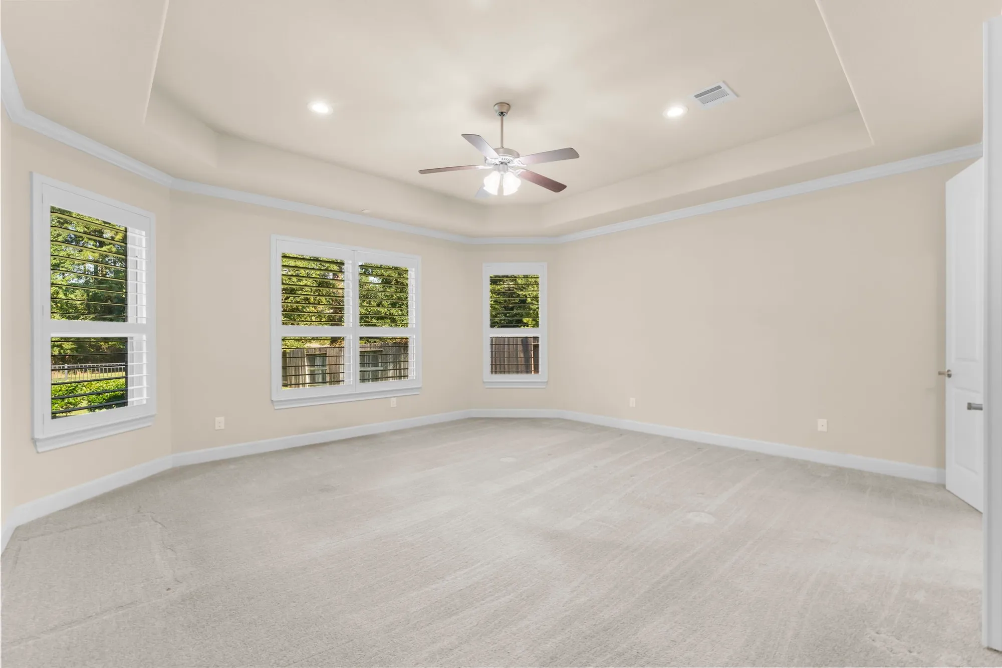 Property Slideshow image 19 of 38 | 8 s elderberry trl, Montgomery, TX, 77316