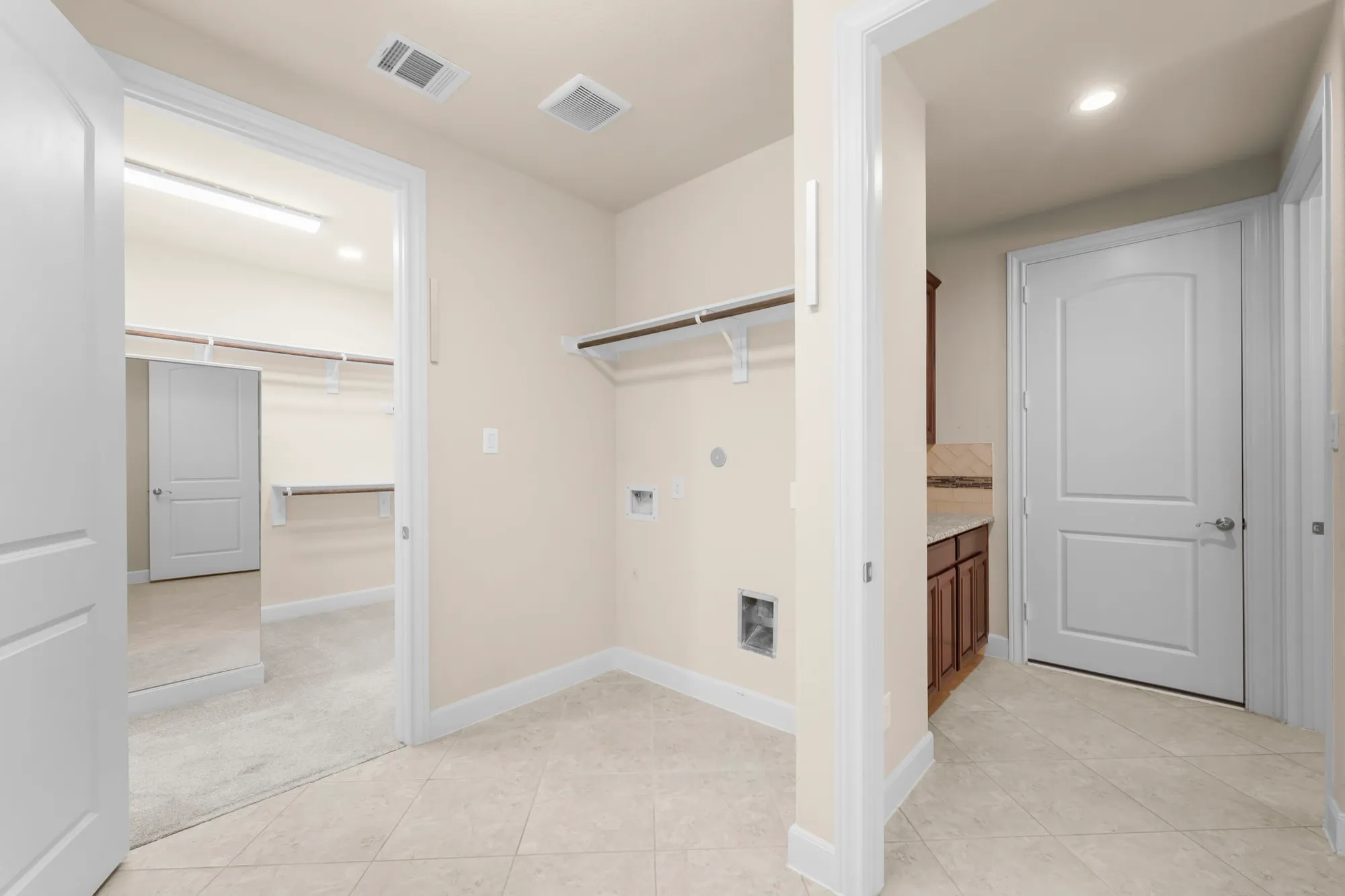 Property Slideshow image 25 of 38 | 8 s elderberry trl, Montgomery, TX, 77316