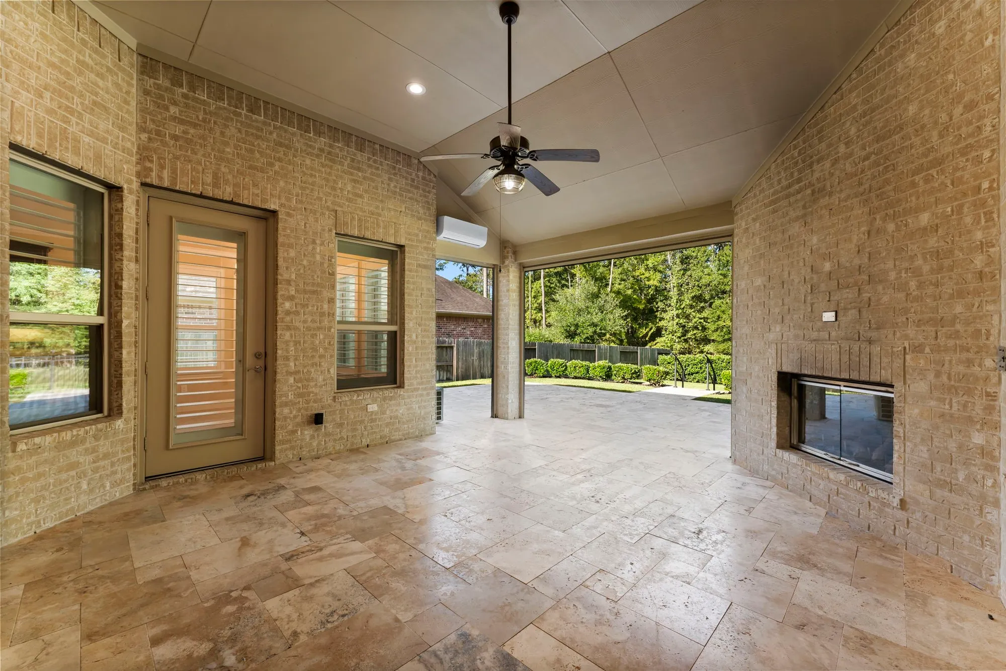 Property Slideshow image 29 of 38 | 8 s elderberry trl, Montgomery, TX, 77316
