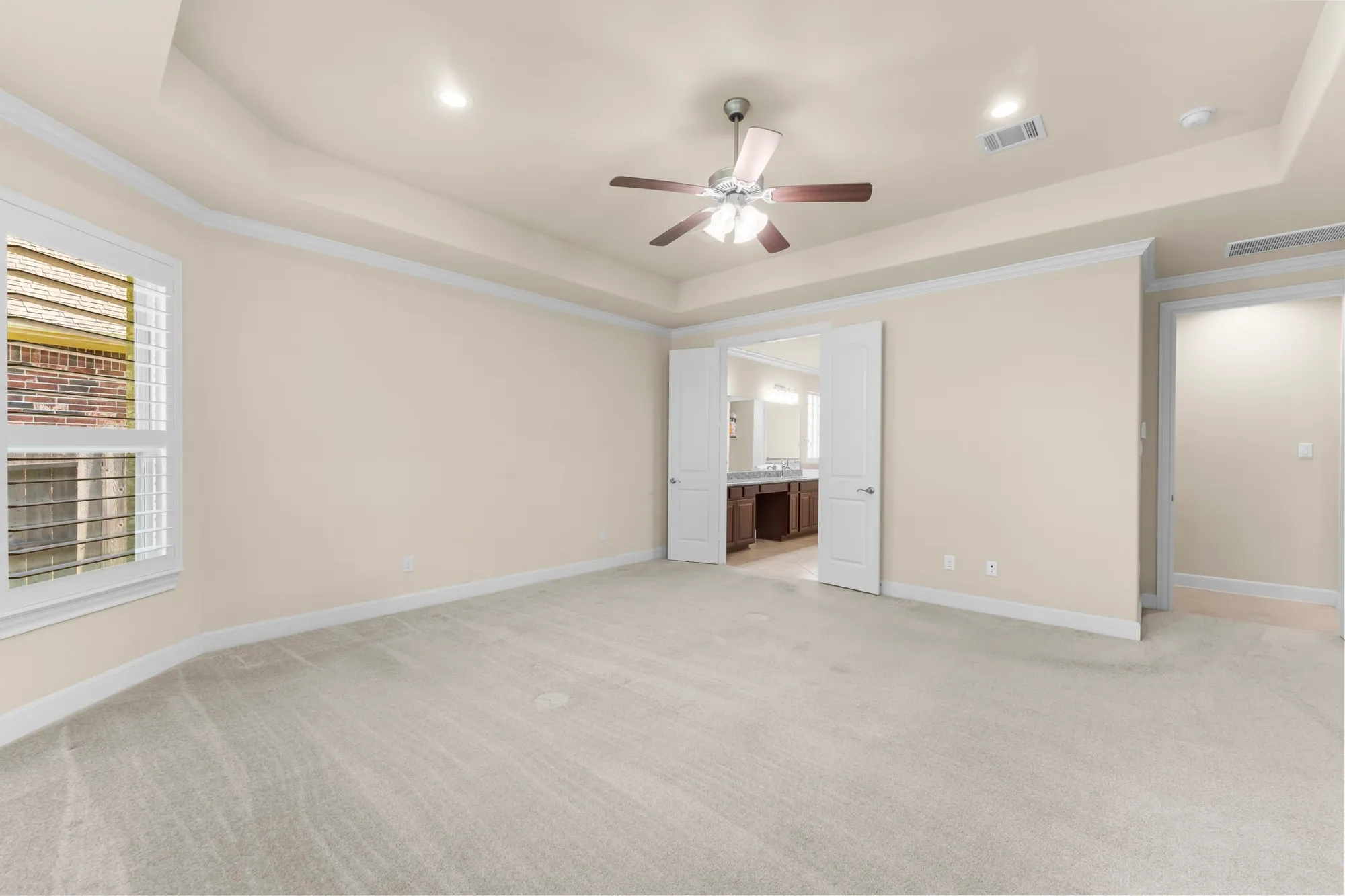 Property Slideshow image 20 of 38 | 8 s elderberry trl, Montgomery, TX, 77316