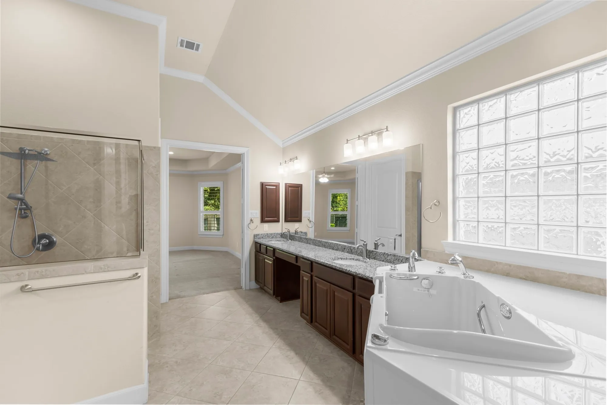Property Slideshow image 22 of 38 | 8 s elderberry trl, Montgomery, TX, 77316