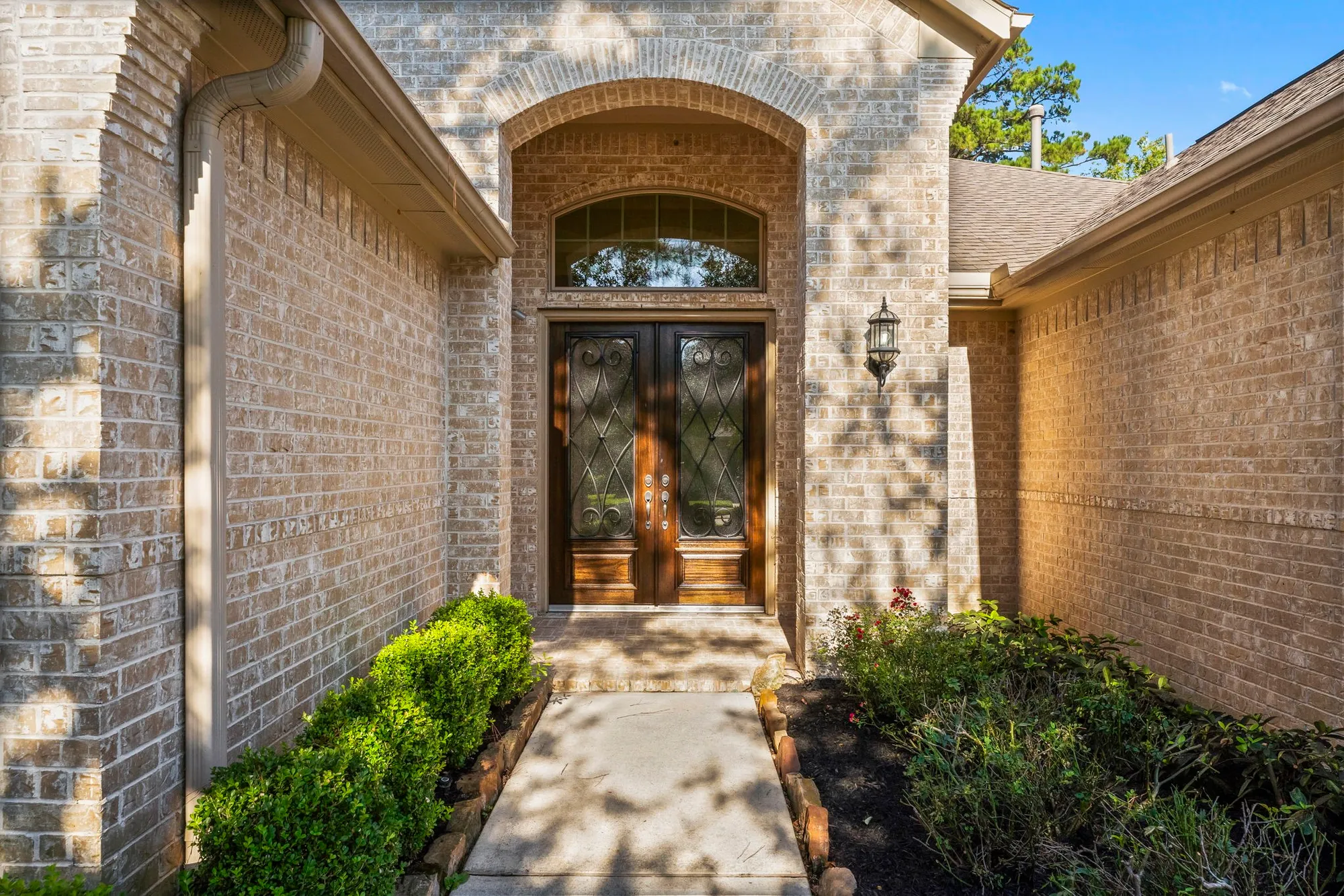 Property Slideshow image 4 of 38 | 8 s elderberry trl, Montgomery, TX, 77316
