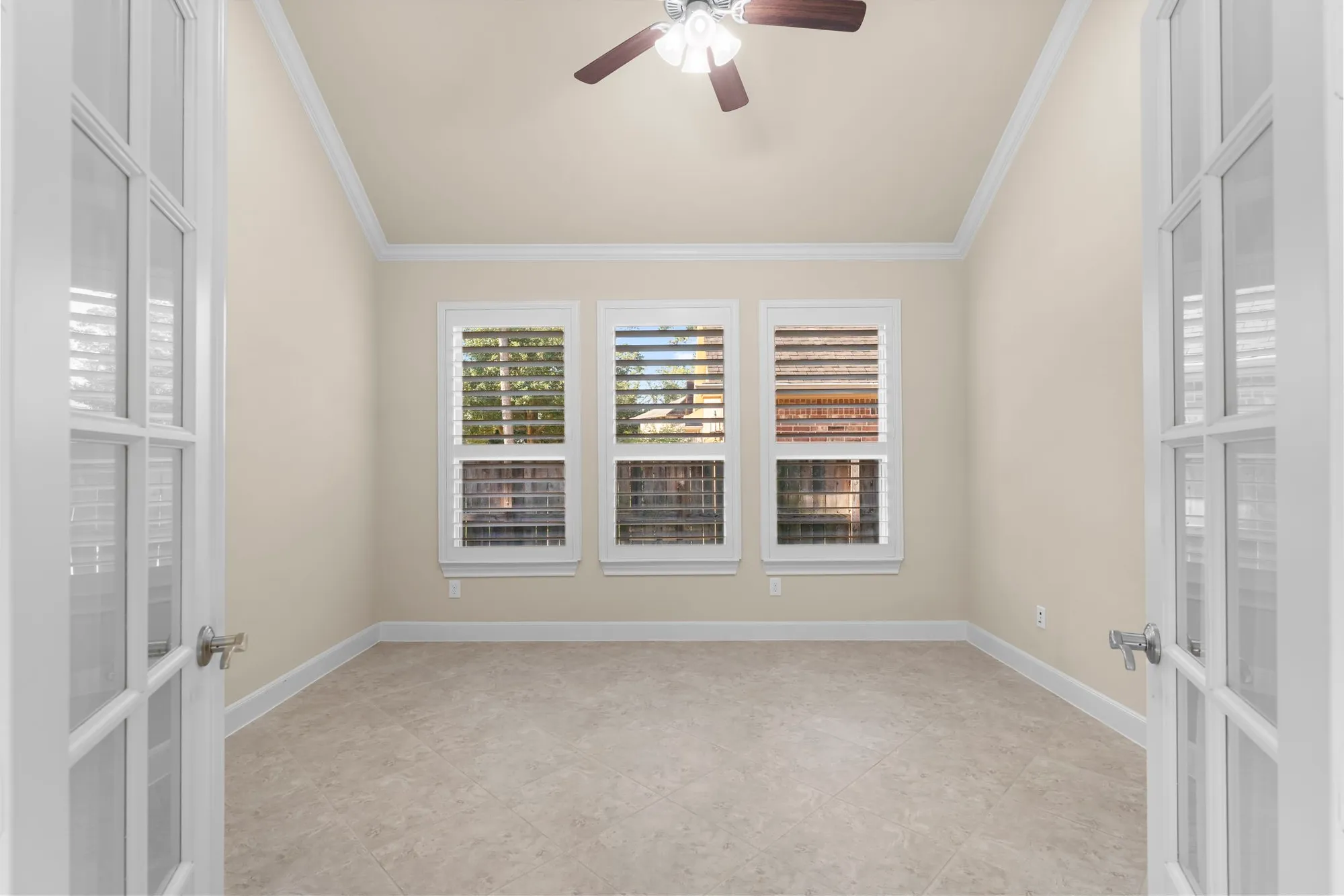 Property Slideshow image 7 of 38 | 8 s elderberry trl, Montgomery, TX, 77316