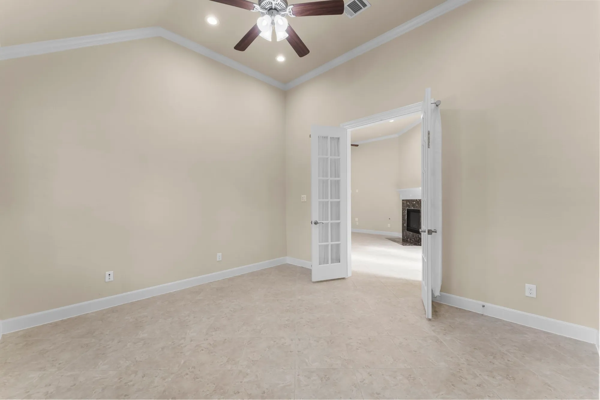 Property Slideshow image 8 of 38 | 8 s elderberry trl, Montgomery, TX, 77316
