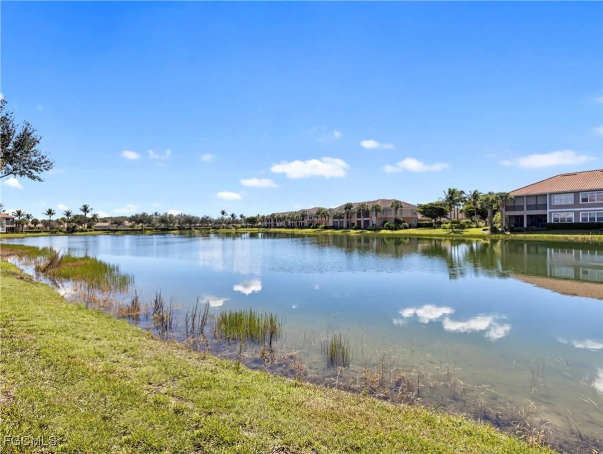 Property Slideshow image 15 of 44 | 10260 glastonbury cir unit 102, Fort Myers, FL, 33913