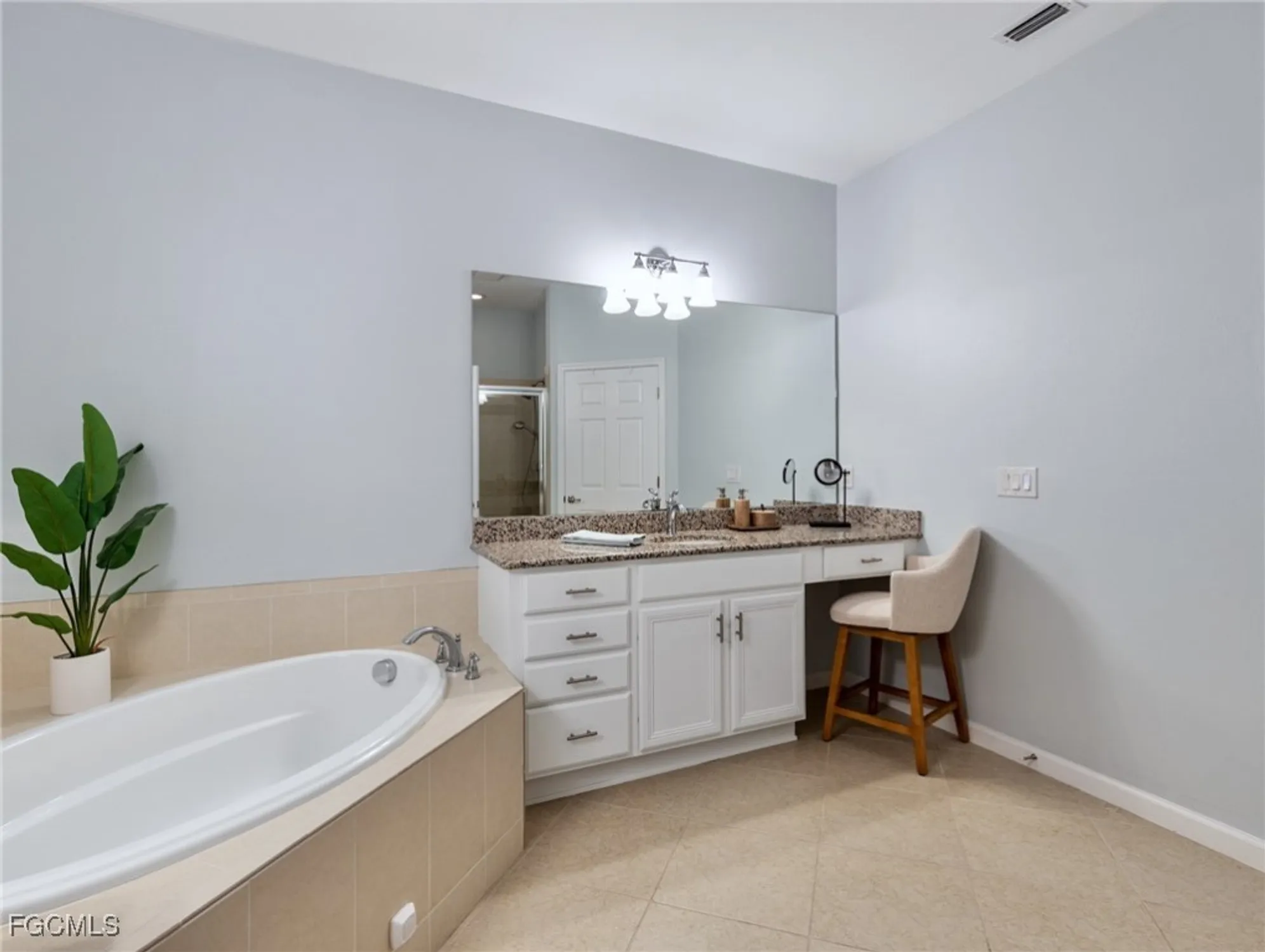 Property Slideshow image 28 of 44 | 10260 glastonbury cir unit 102, Fort Myers, FL, 33913