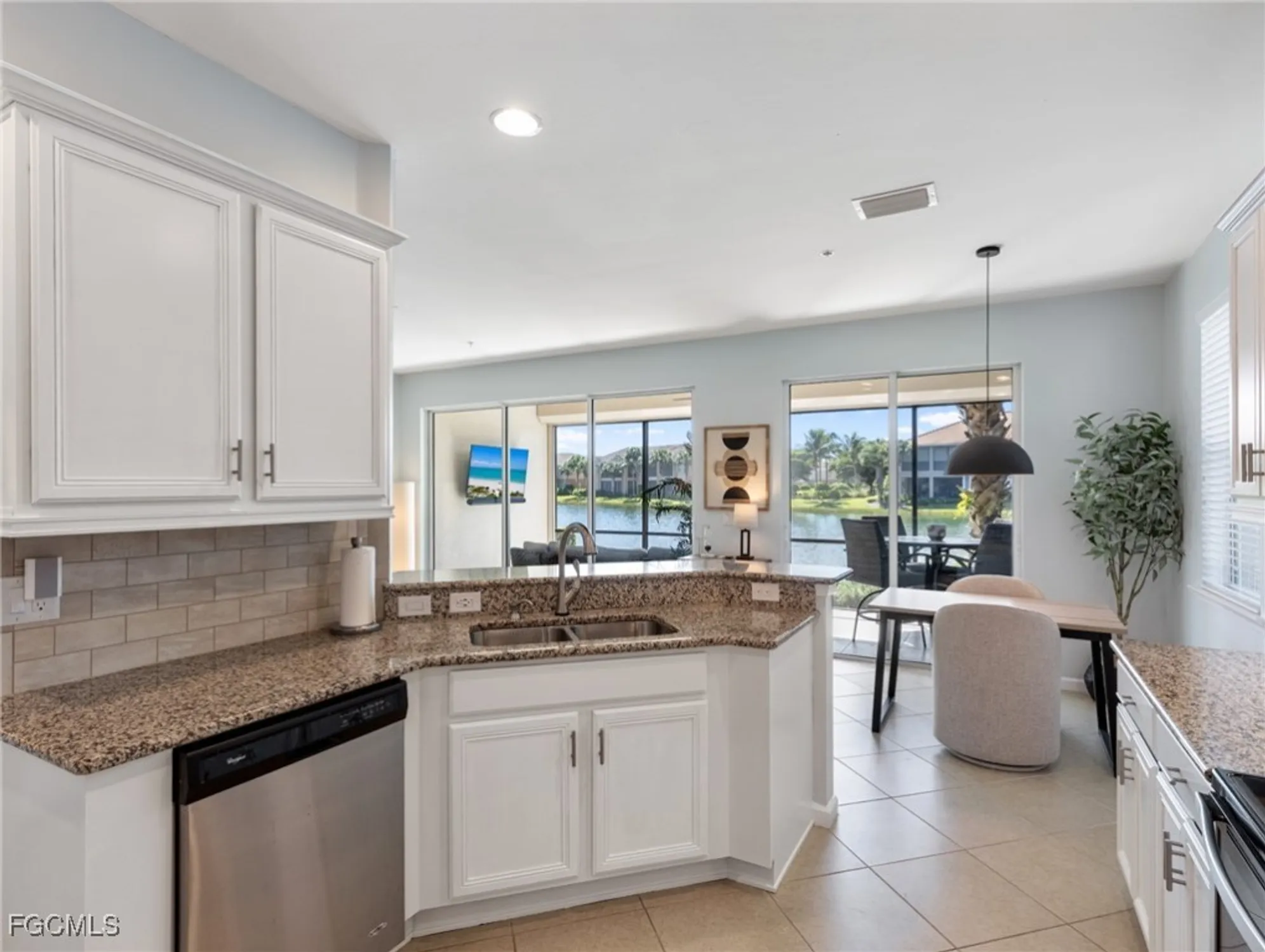 Property Slideshow image 21 of 44 | 10260 glastonbury cir unit 102, Fort Myers, FL, 33913