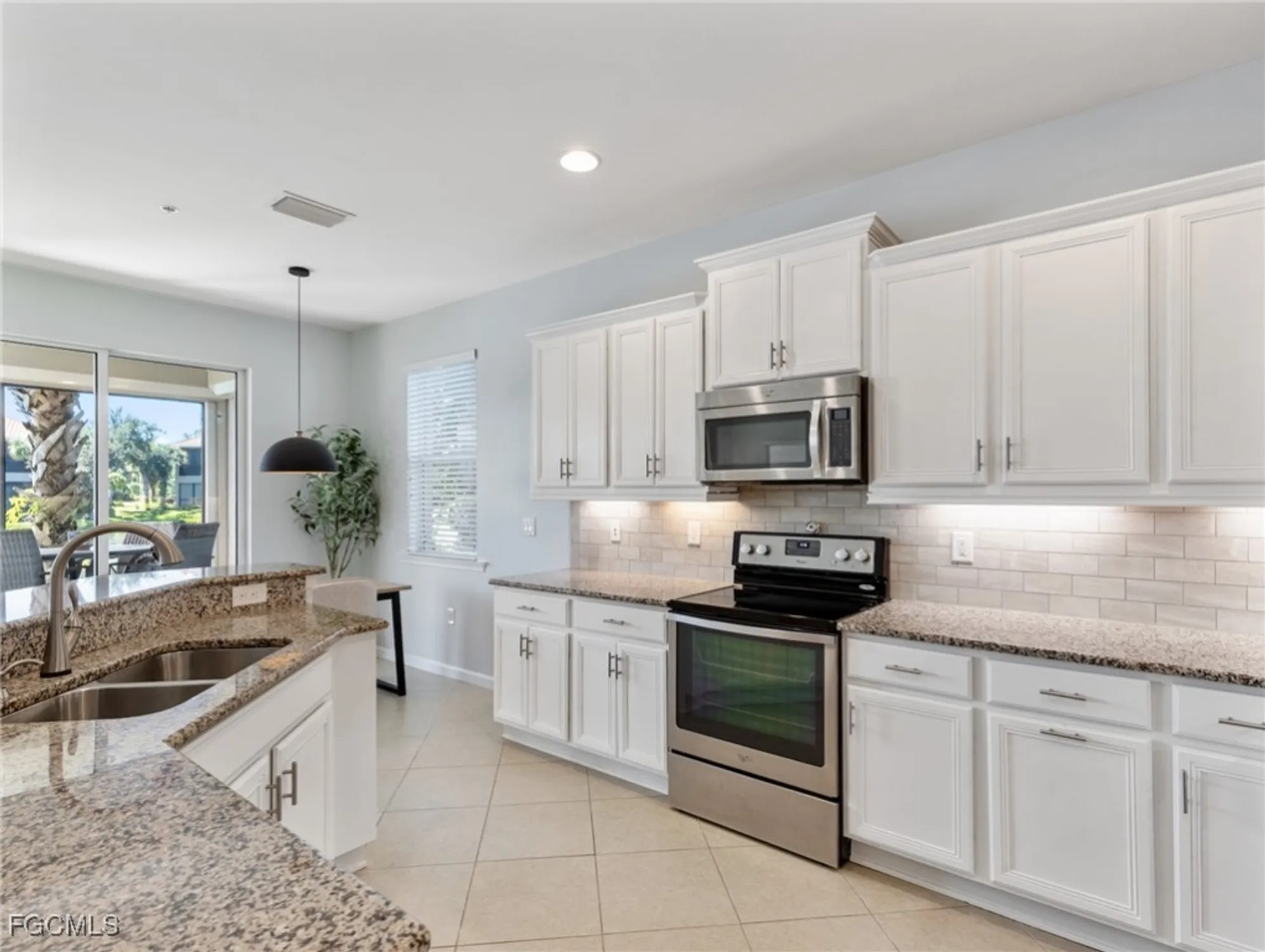 Property Slideshow image 22 of 44 | 10260 glastonbury cir unit 102, Fort Myers, FL, 33913
