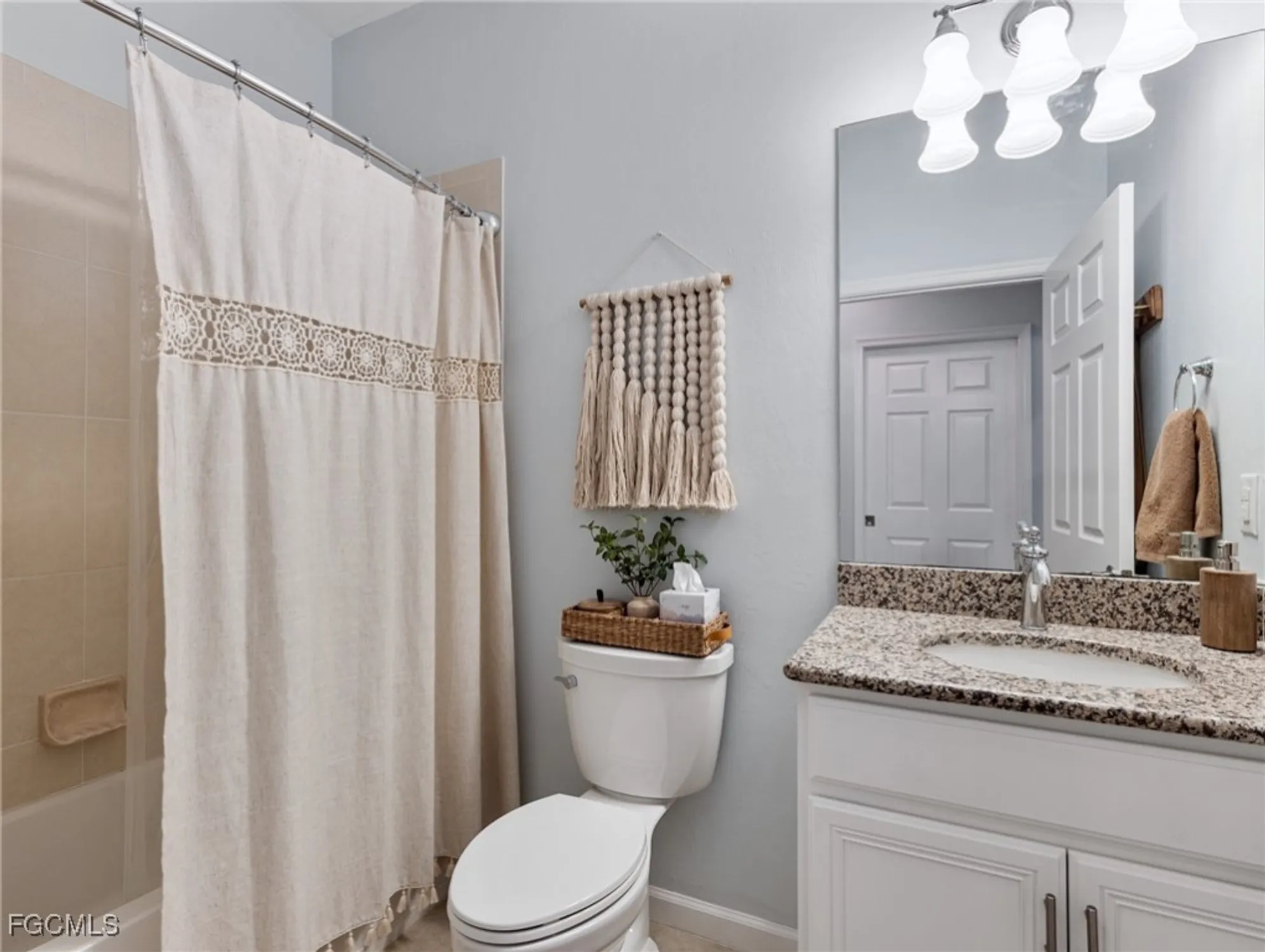 Property Slideshow image 30 of 44 | 10260 glastonbury cir unit 102, Fort Myers, FL, 33913