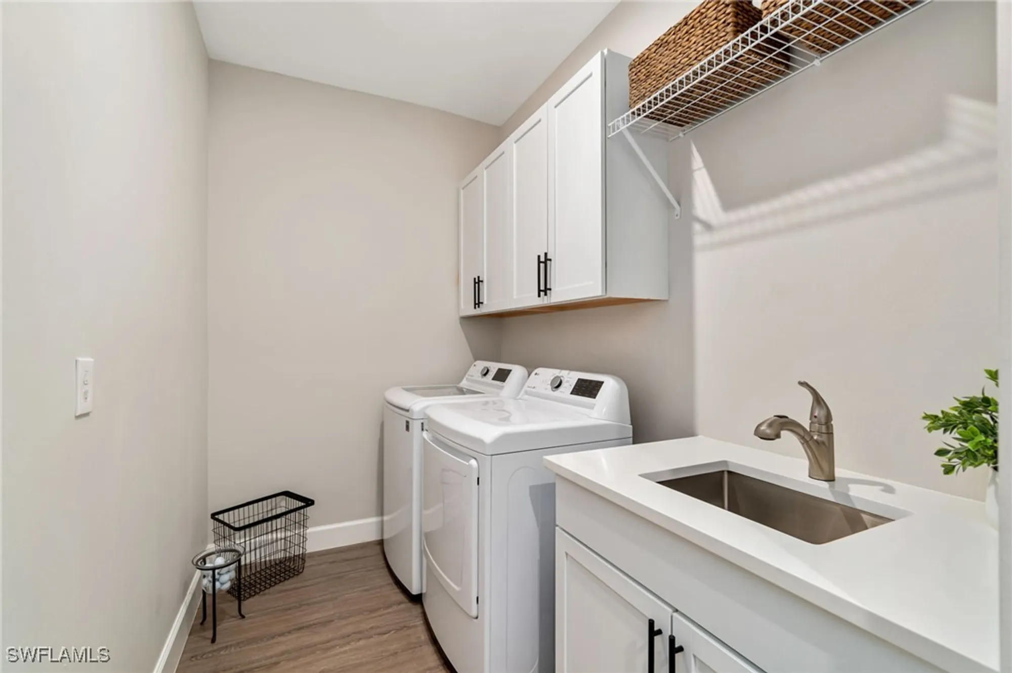 Property Slideshow image 21 of 40 | 8021 calle canovas ct, Naples, FL, 34114