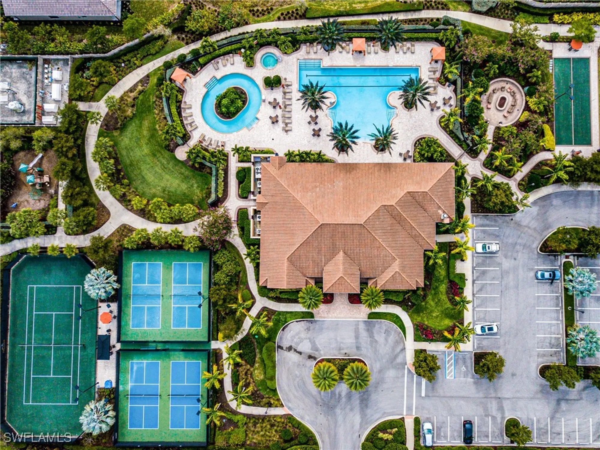 Property Slideshow image 30 of 40 | 8021 calle canovas ct, Naples, FL, 34114