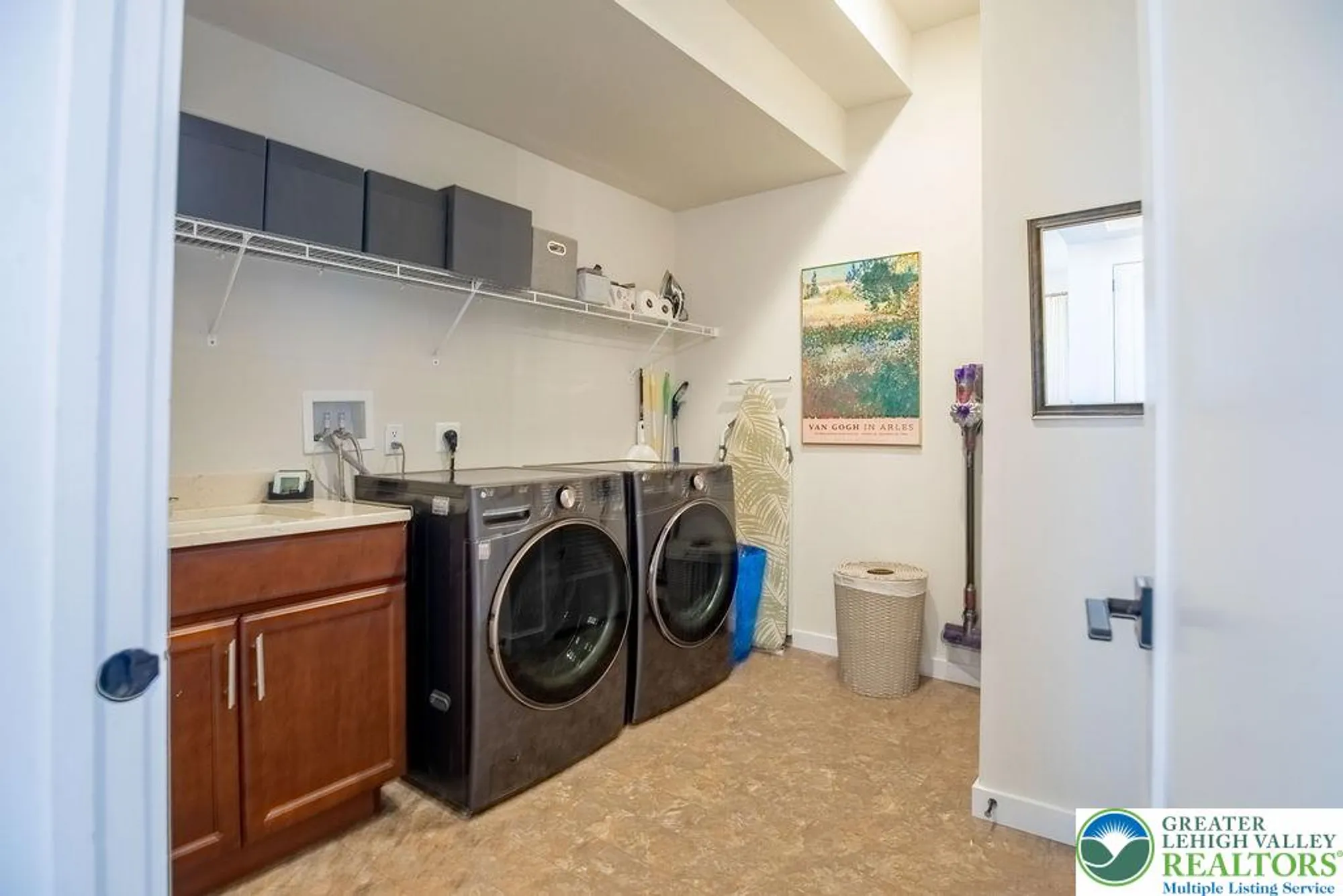 Property Slideshow image 19 of 45 | 6822 sycamore dr, Bath, PA, 18014