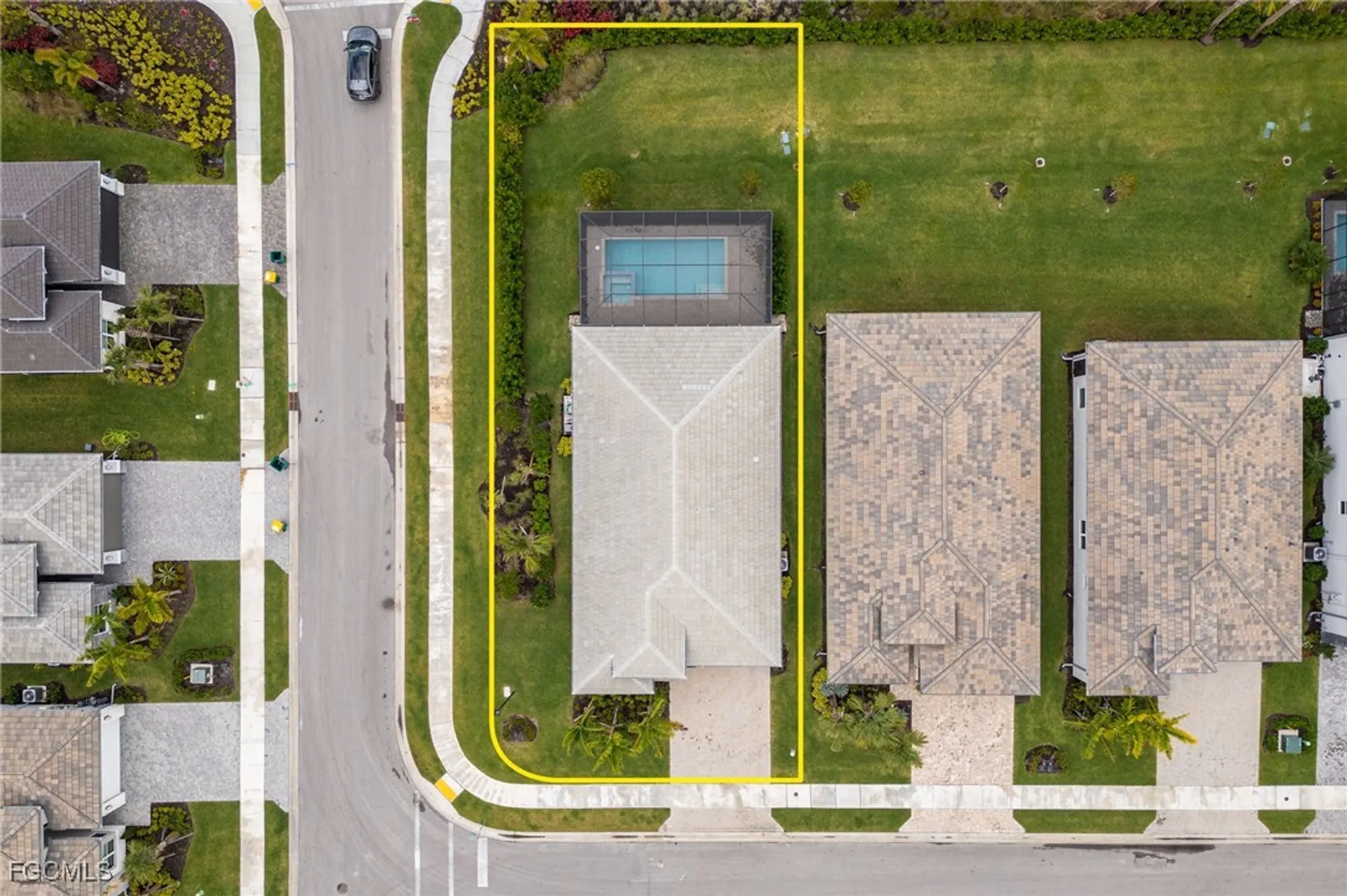 Property Slideshow image 18 of 34 | 12341 dahlia ct, Naples, FL, 34120